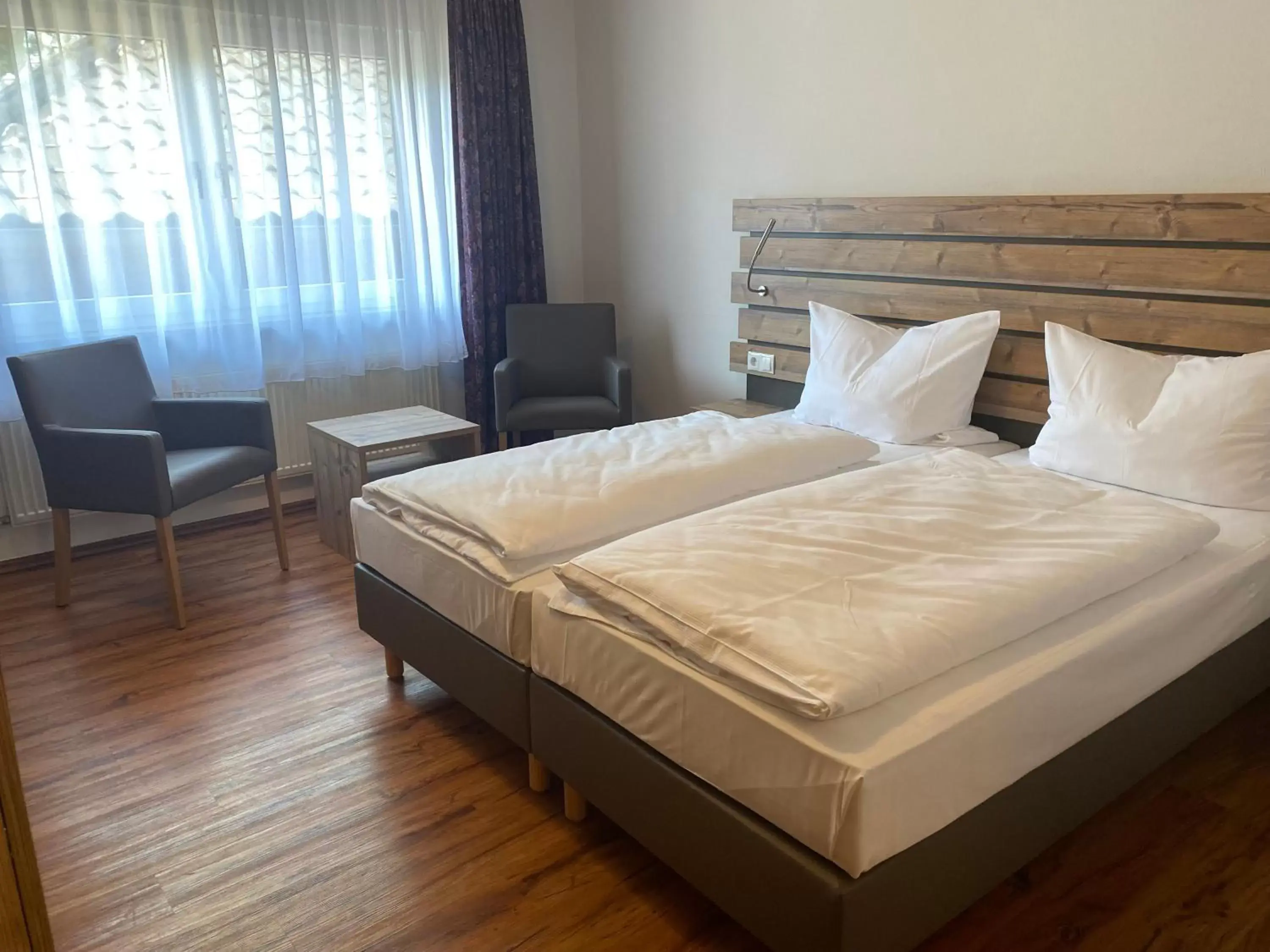 Single Room with Bathroom in Motel Domblick Single Room with Bathroom in Motel Domblick