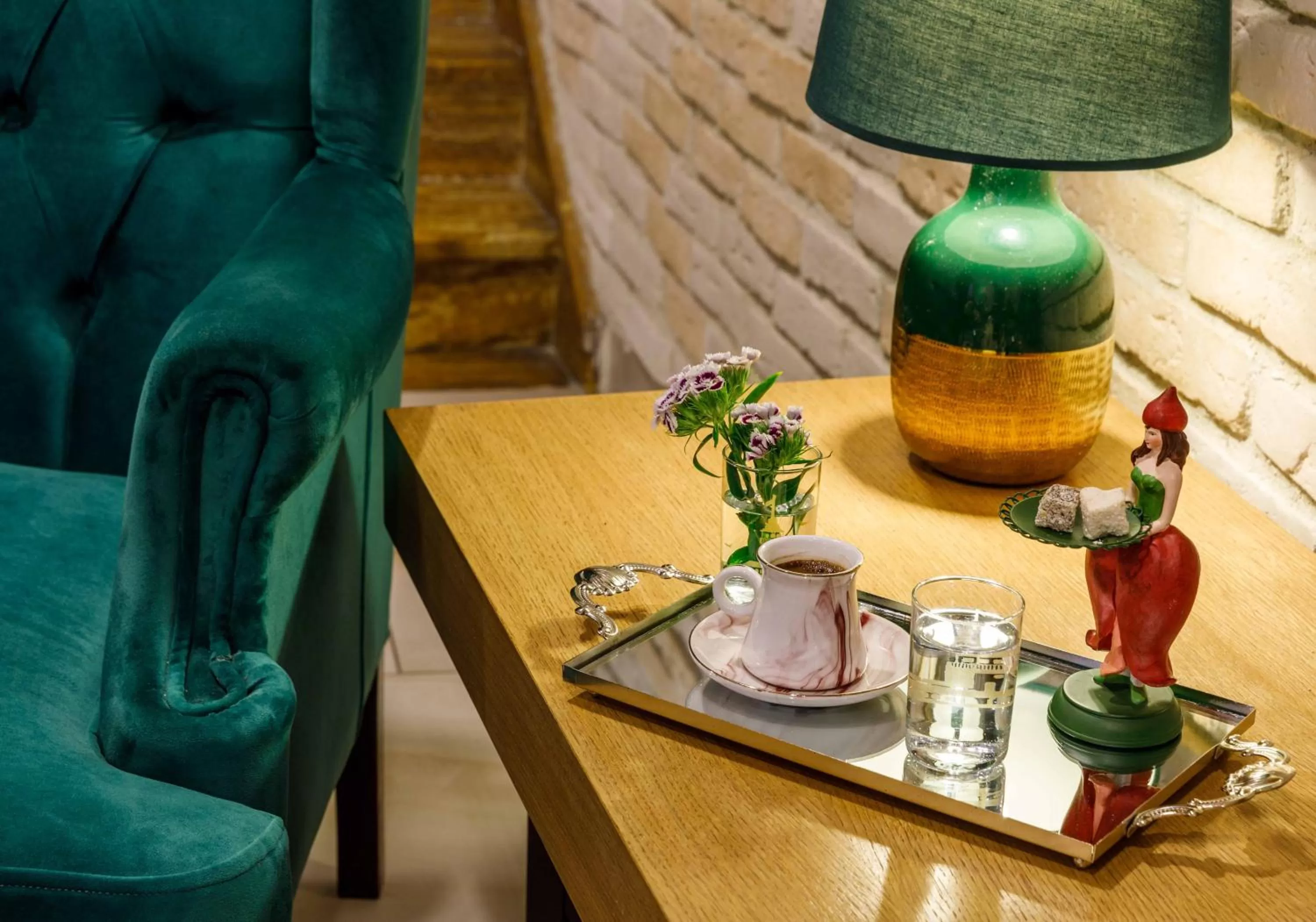 Coffee/tea facilities in Golden Crown Hotel