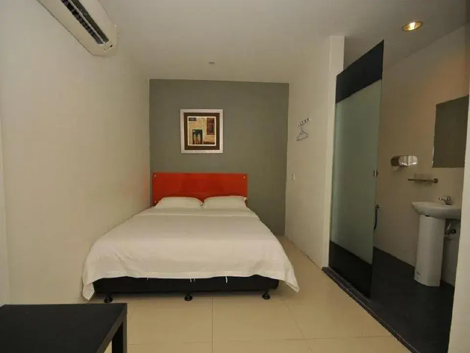 Standard Double Room in M Design Hotel @ Pandan Indah Standard Double Room in M Design Hotel @ Pandan Indah