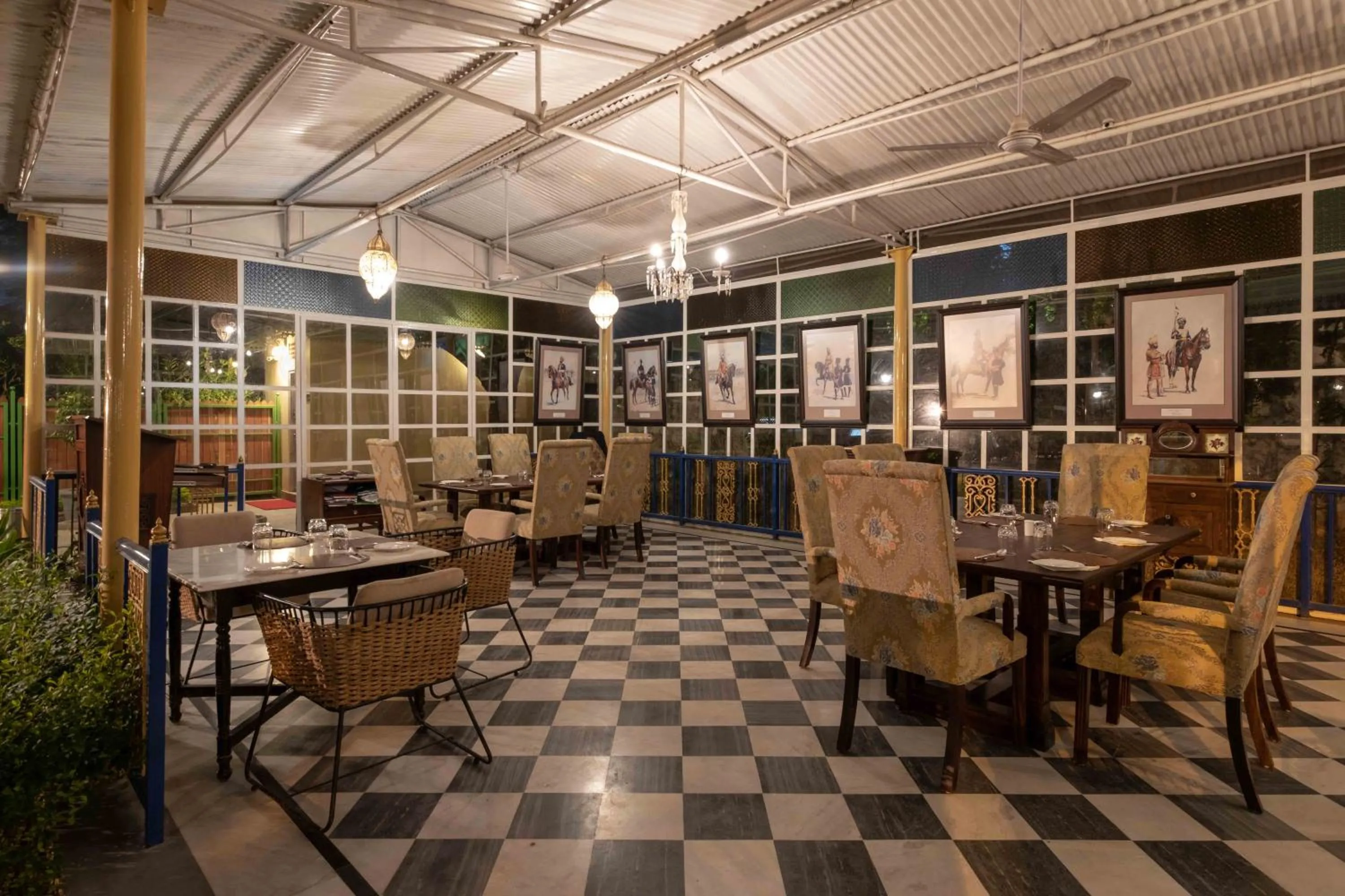 Restaurant/places to eat in Hotel Narain Niwas Palace