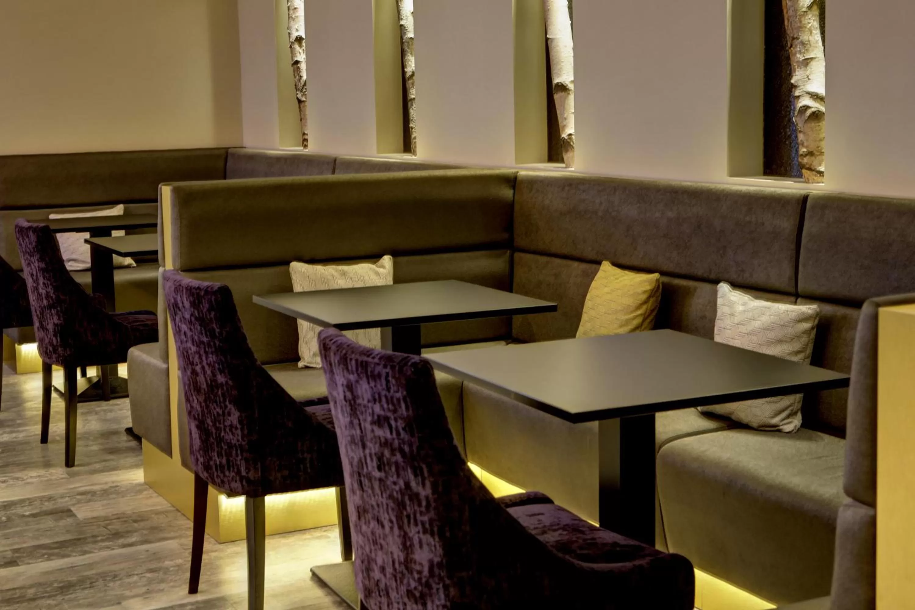 Food and drinks in Burlington Hotel, BW Premier Collection by Best Western