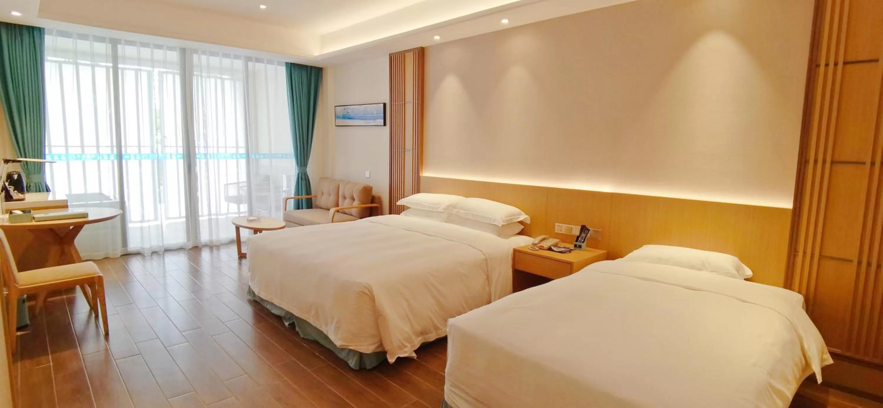 Bed in Sanya South China Hotel