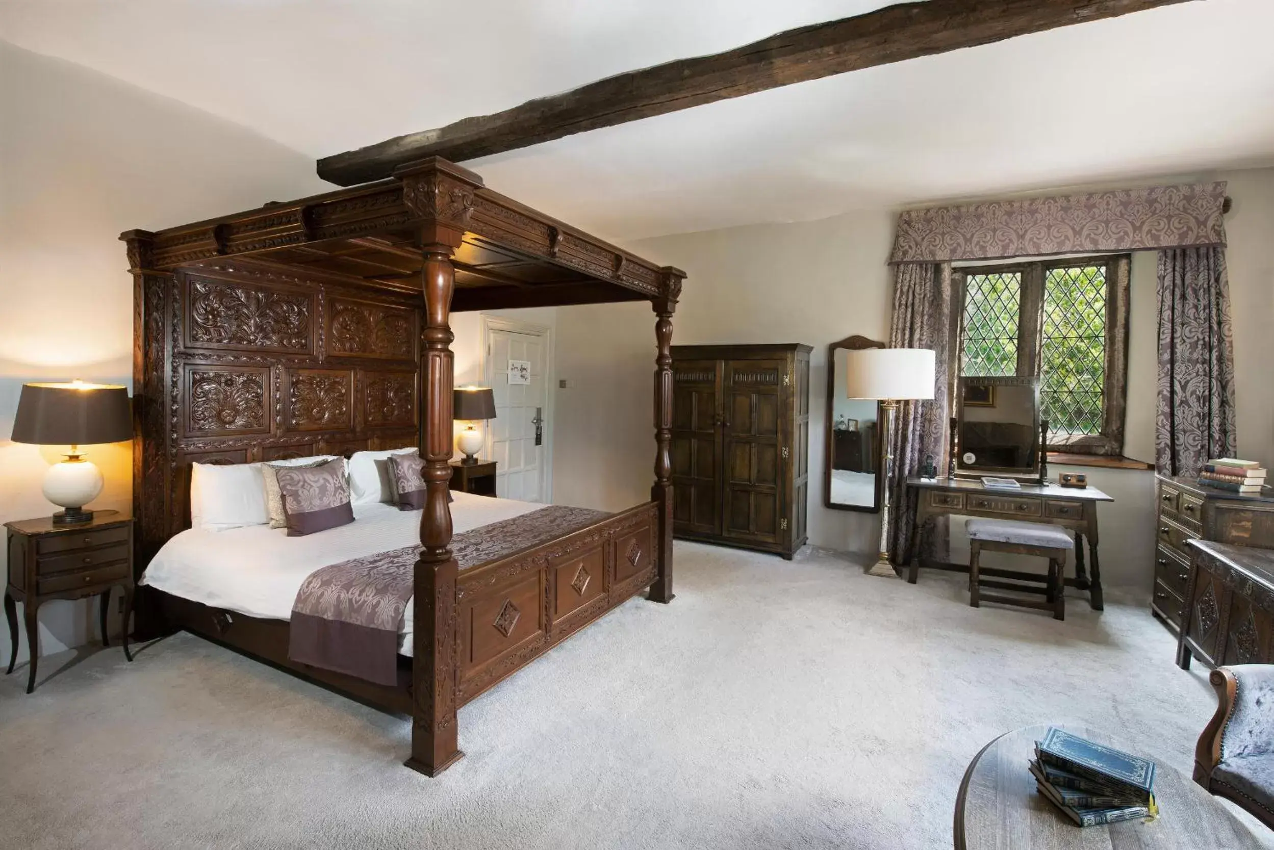 Double Room with Four Poster Bed in Boringdon Hall Hotel and Spa Double Room with Four Poster Bed in Boringdon Hall Hotel and Spa