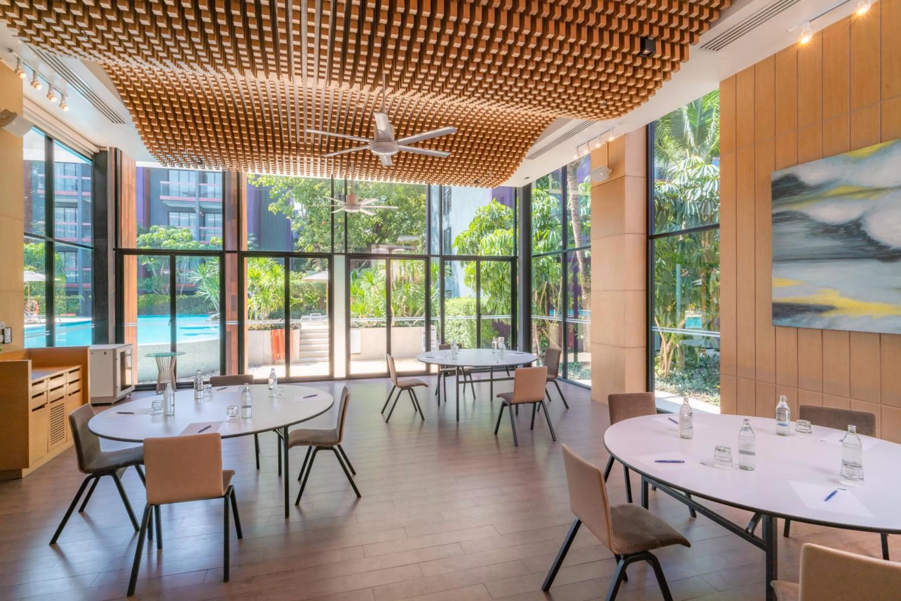 Meeting/conference room in Holiday Inn Express Phuket Patong Beach Central by IHG