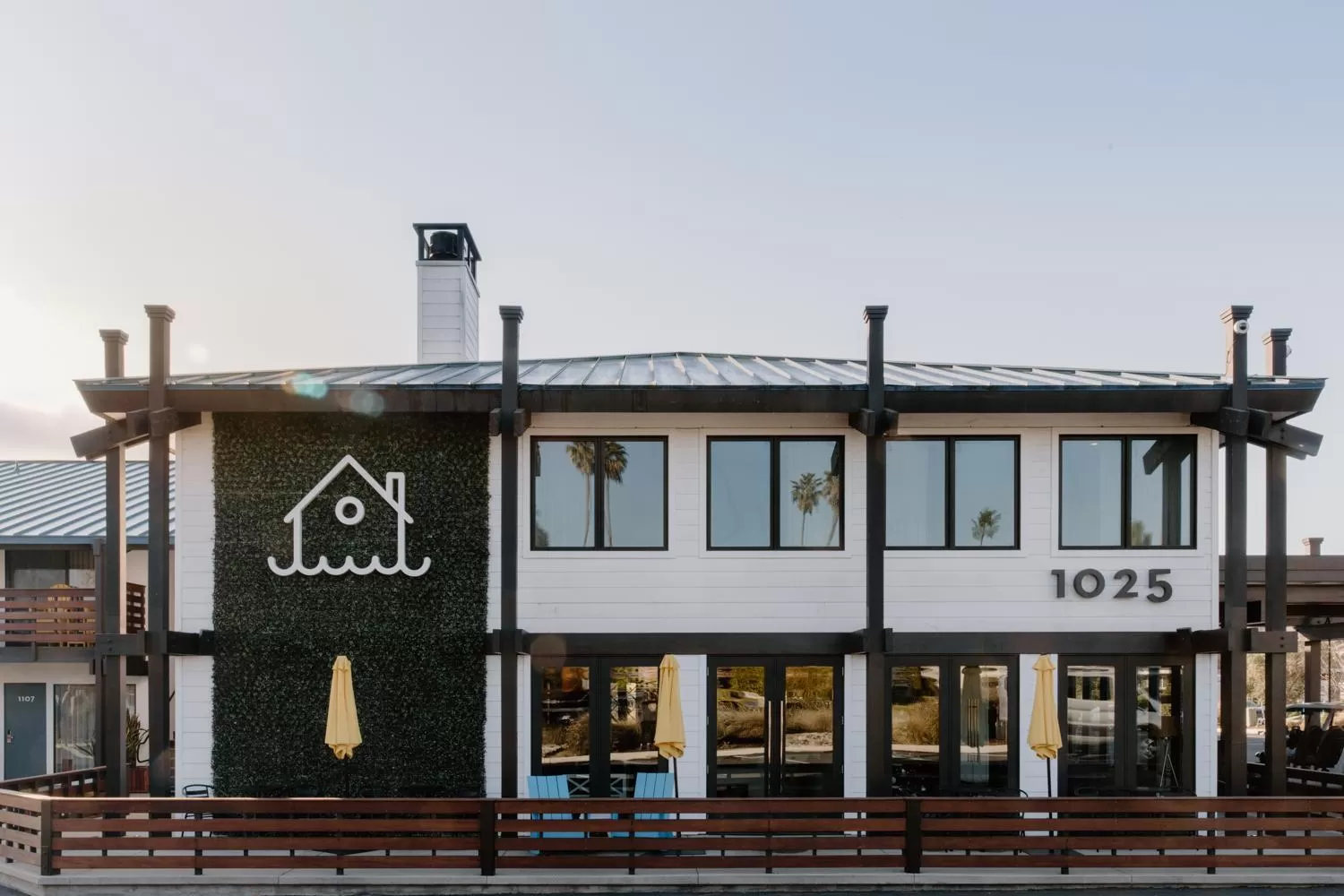 Property building in Lakehouse Resort