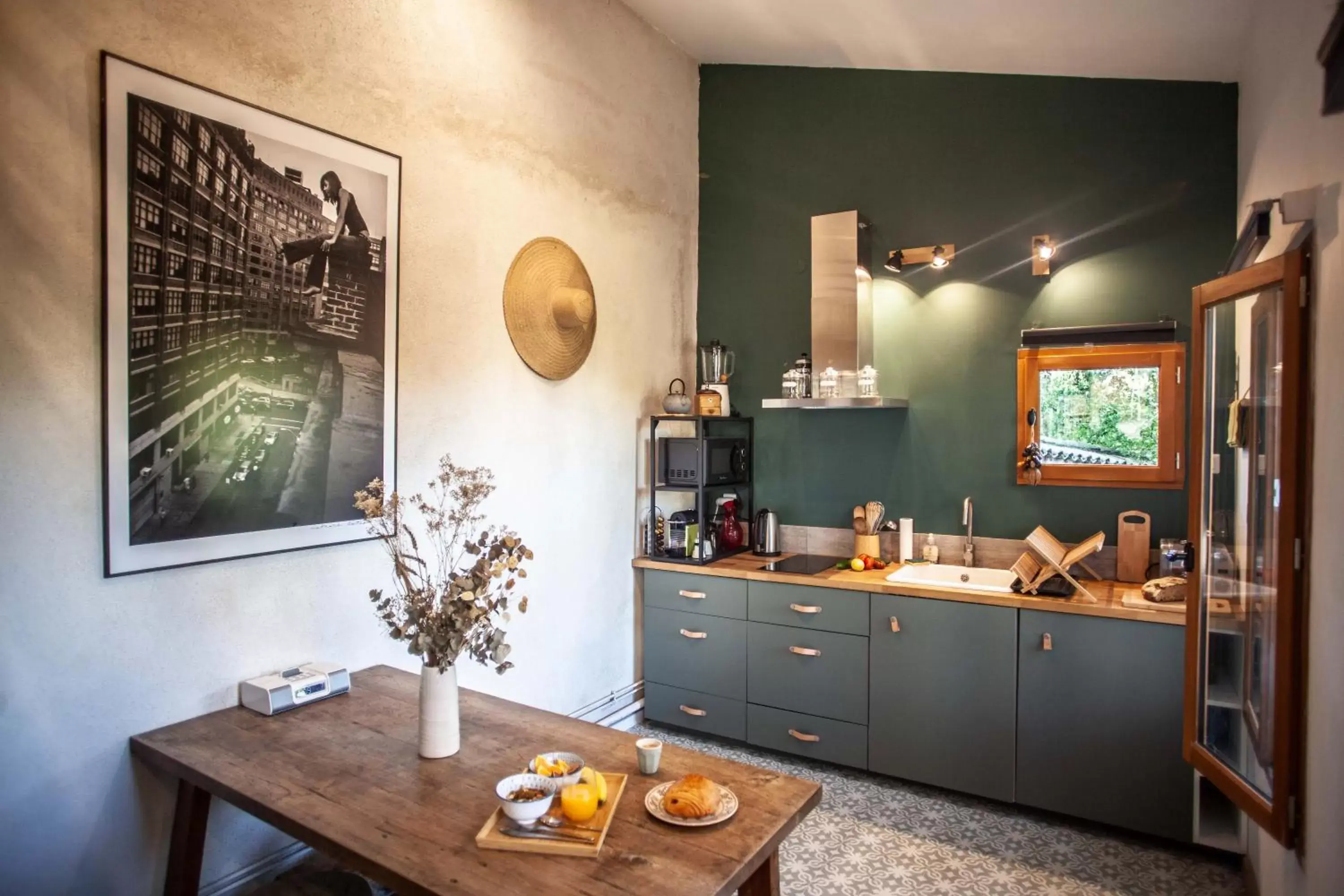 One-Bedroom Chalet in LYONEST chambre d'hôtes One-Bedroom Chalet in LYONEST chambre d'hôtes