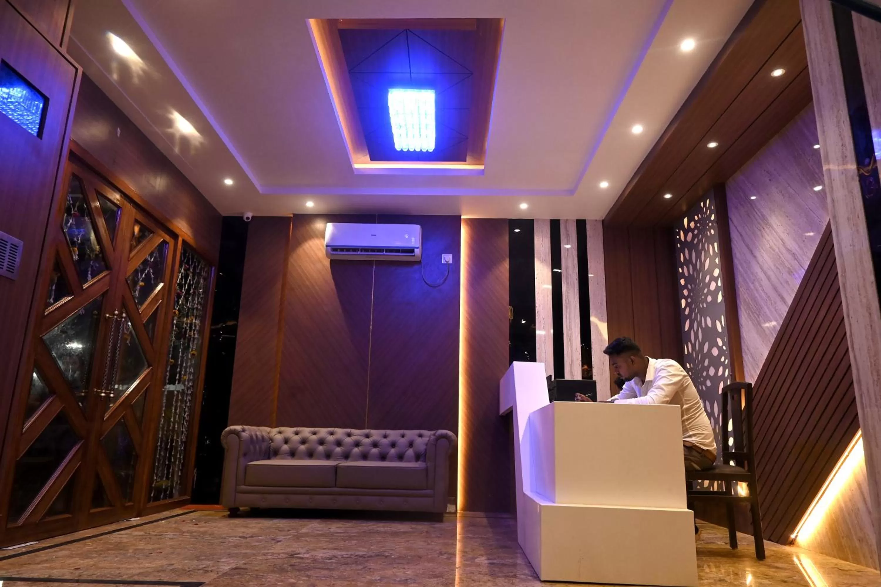 Staff, Lobby/Reception in Royal Sea View