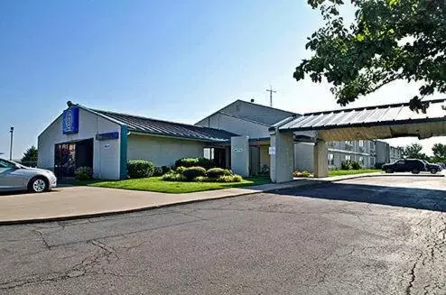 Baymont Inn & Suites Shawnee Baymont Inn & Suites Shawnee