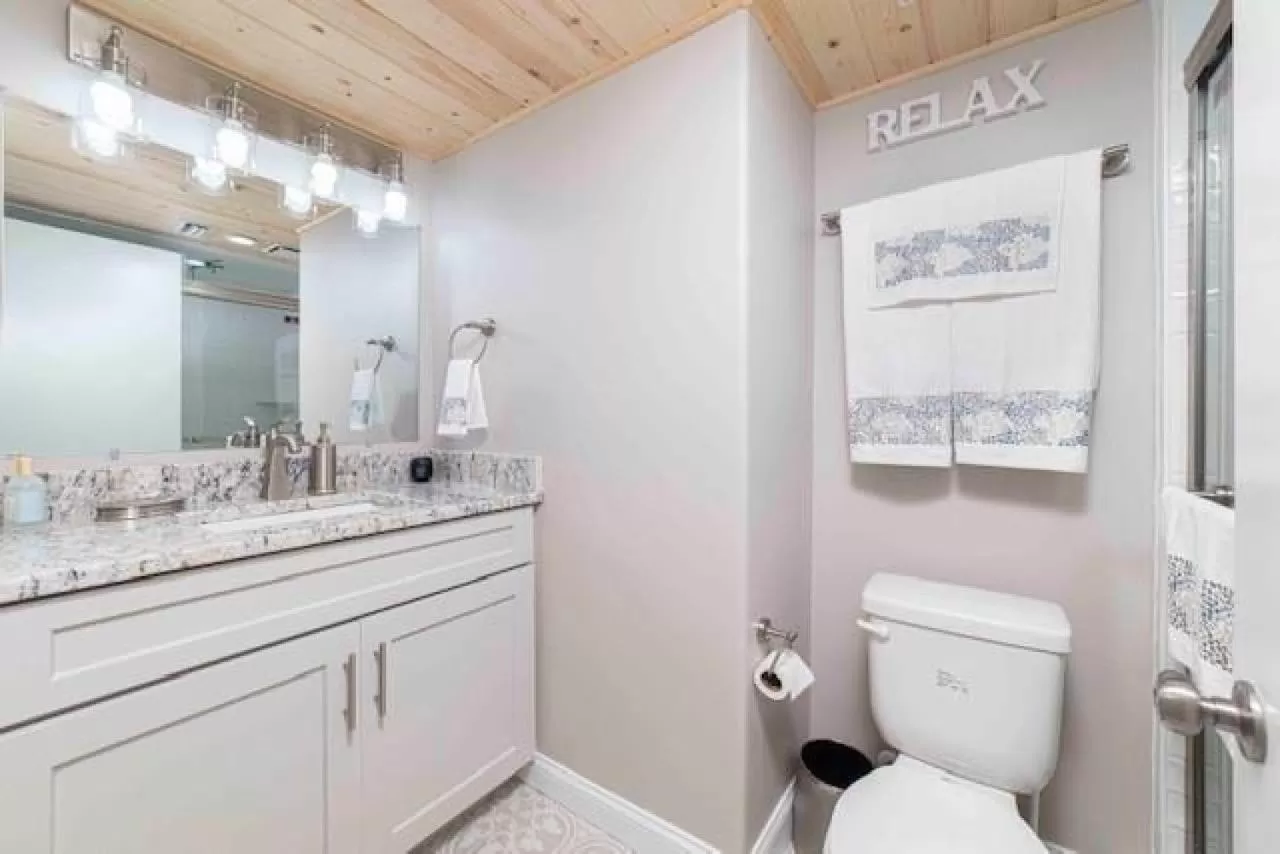 Bathroom in Inn at Camachee Harbor View 14