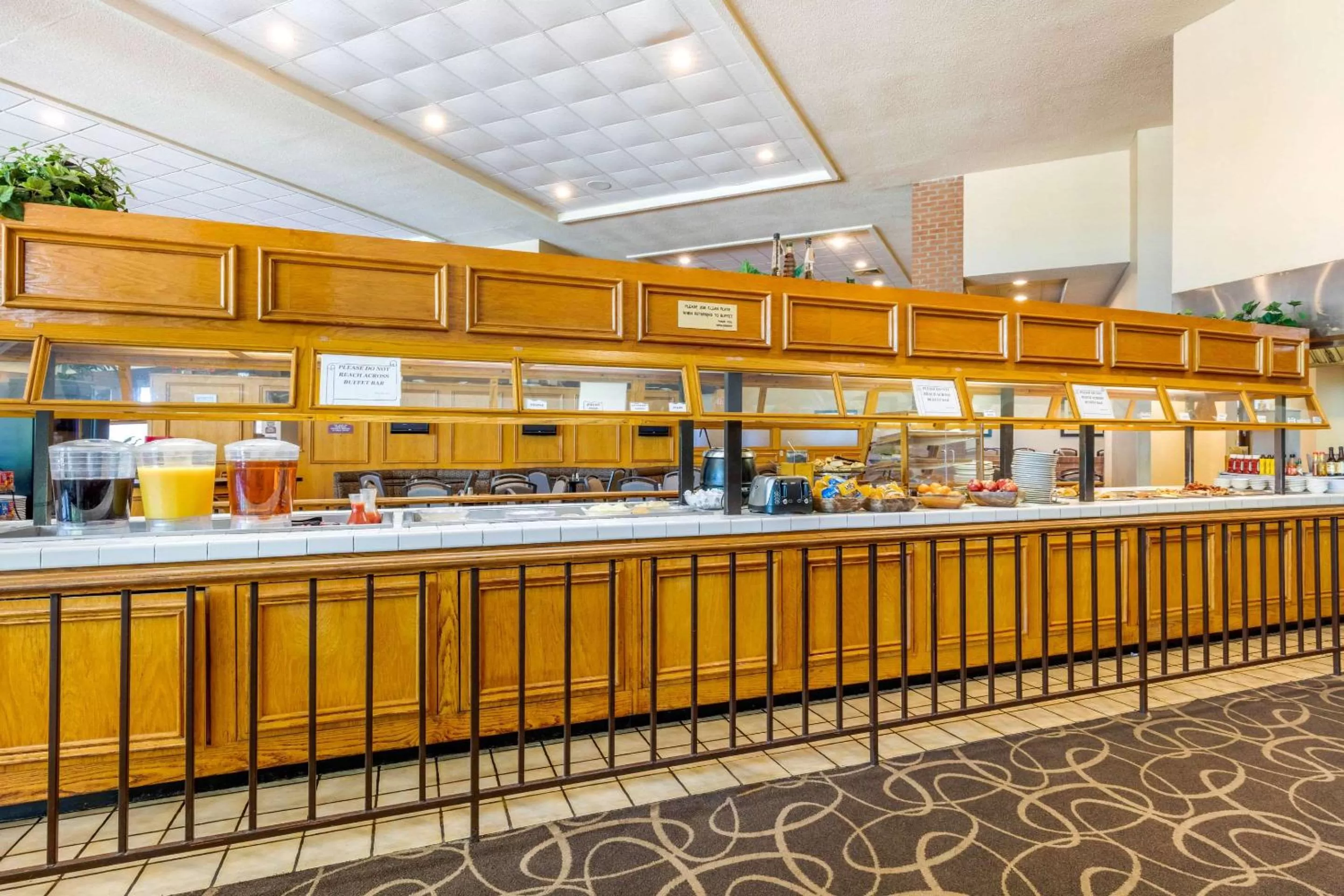 Restaurant/places to eat in Quality Inn Exit 4