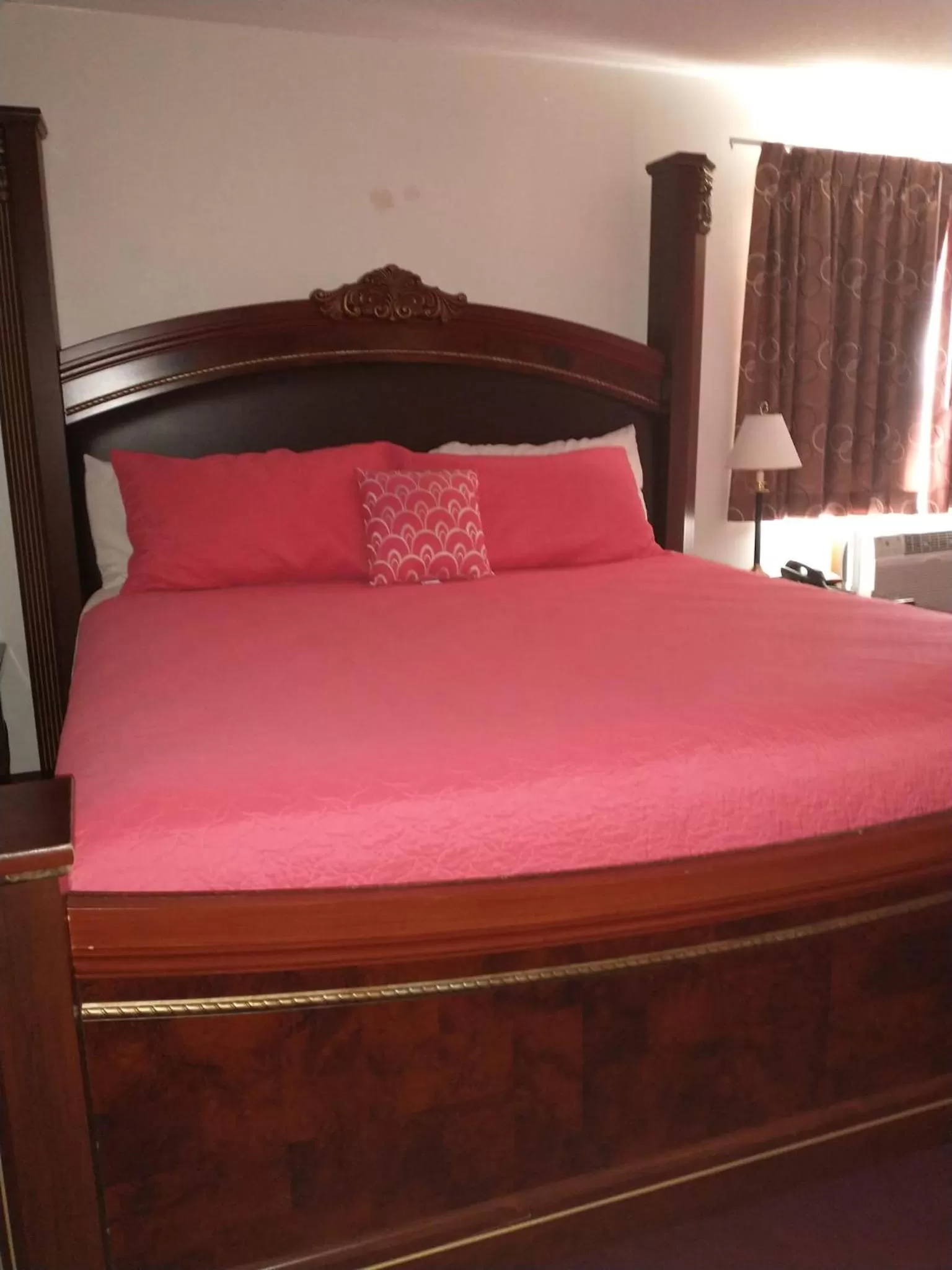 Bedroom, Bed in Sauk River Inn & Suites, a Travelodge by Wyndham