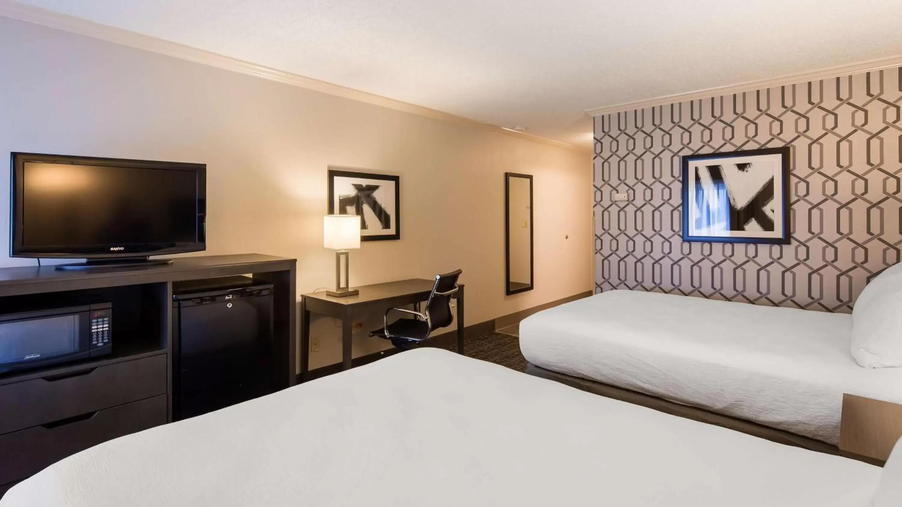 Queen Room with Two Queen Beds and Roll In Shower - Disability Access in Best Western Plus Morristown Conference Center Queen Room with Two Queen Beds and Roll In Shower - Disability Access in Best Western Plus Morristown Conference Center