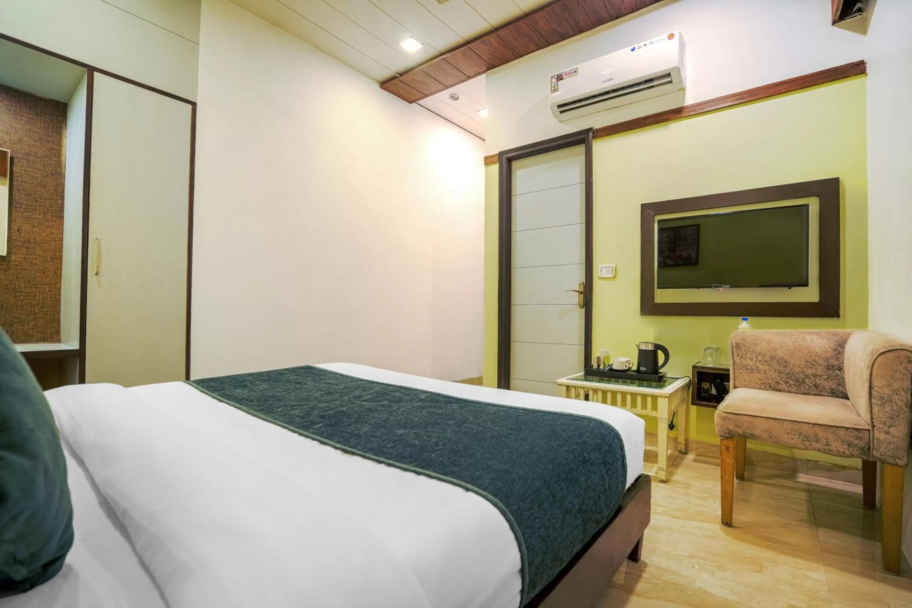 Bedroom, Bed in Hotel Seven- Center of City Chandigarh