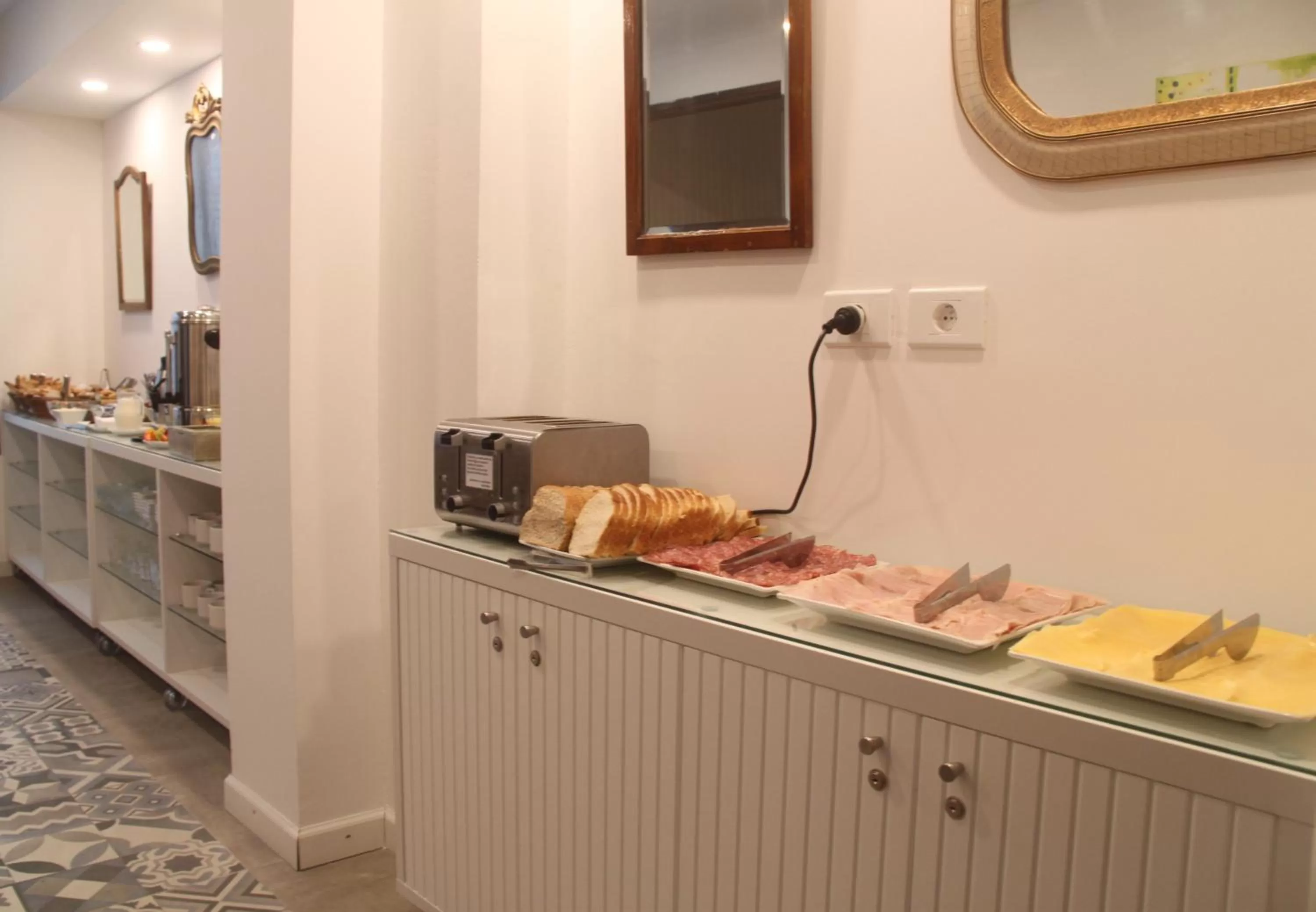 Buffet breakfast in Hotel Milano