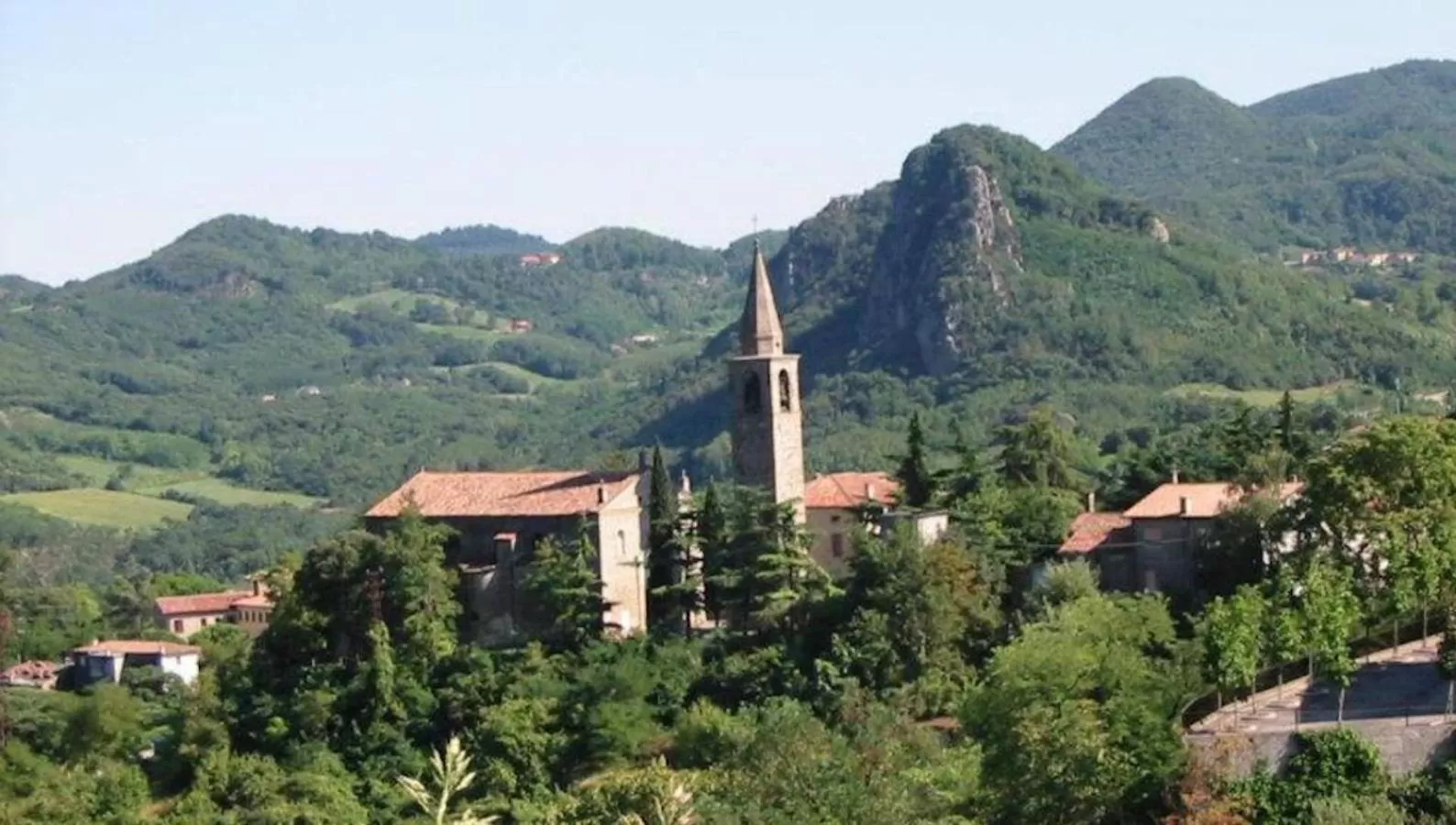 Nearby landmark in Hotel La Selce