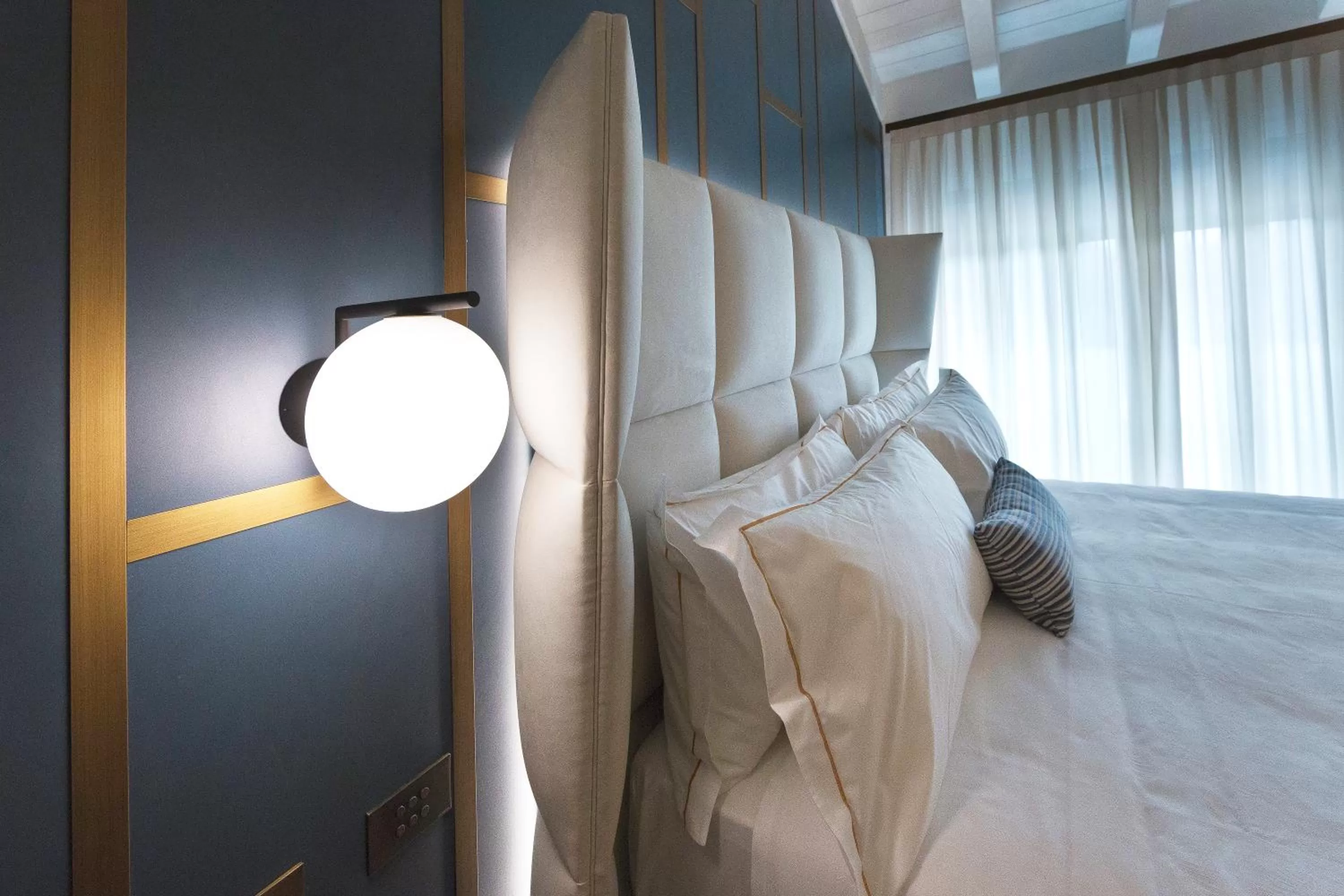 Bed in Vip's Motel Luxury Accommodation & Spa