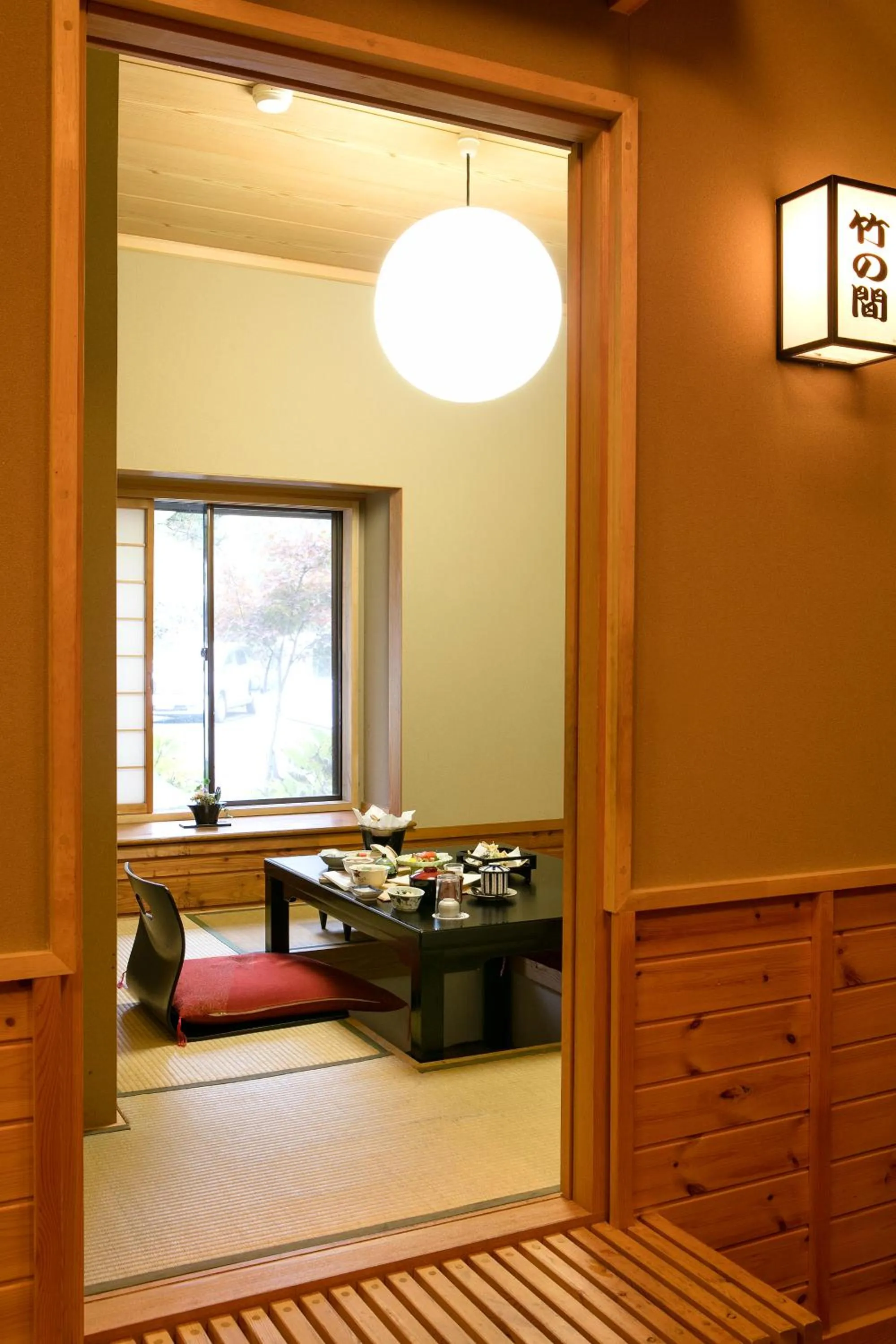 Restaurant/places to eat in Ryokan Warabino