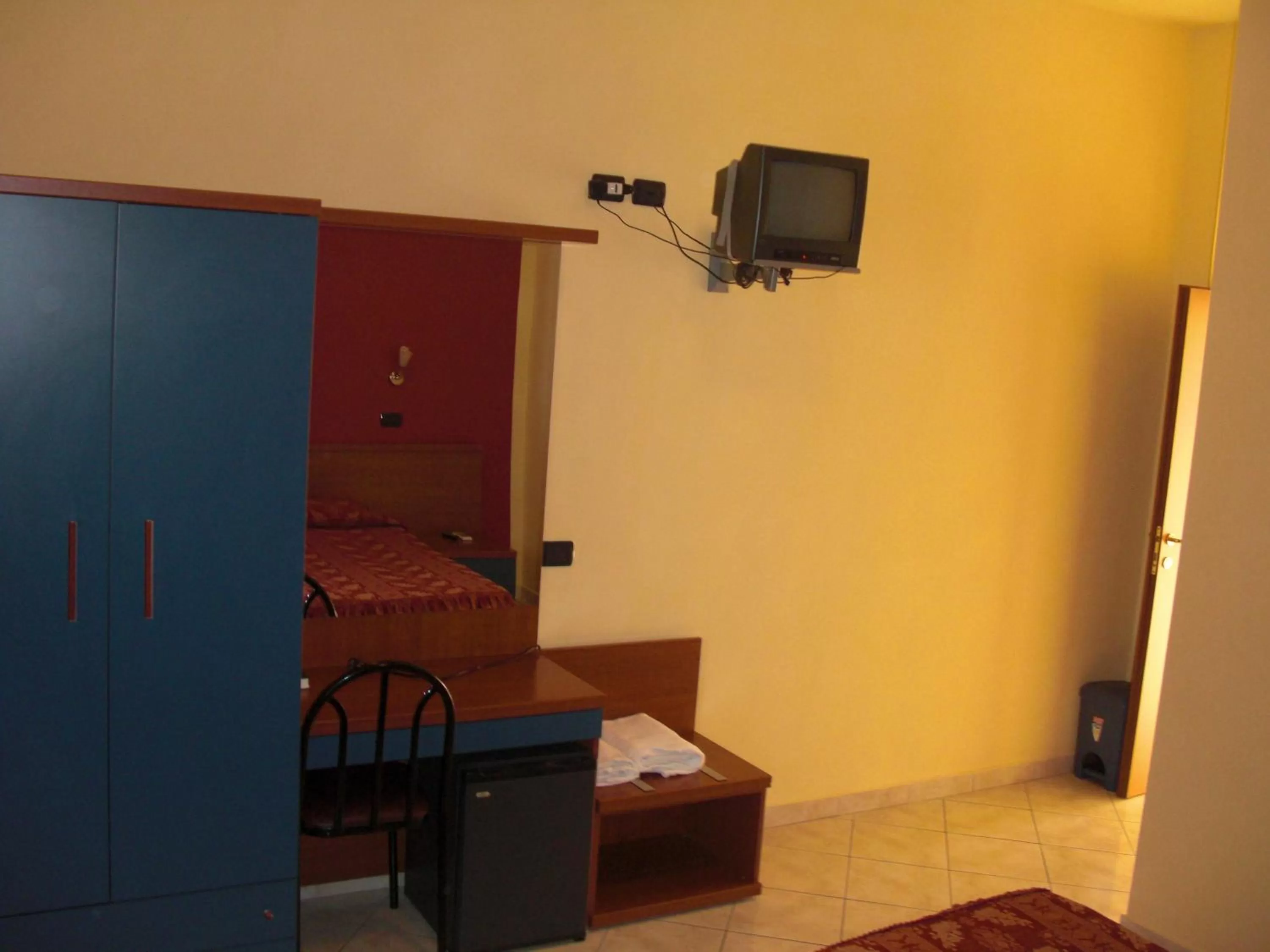 TV and multimedia in Hotel Legnano