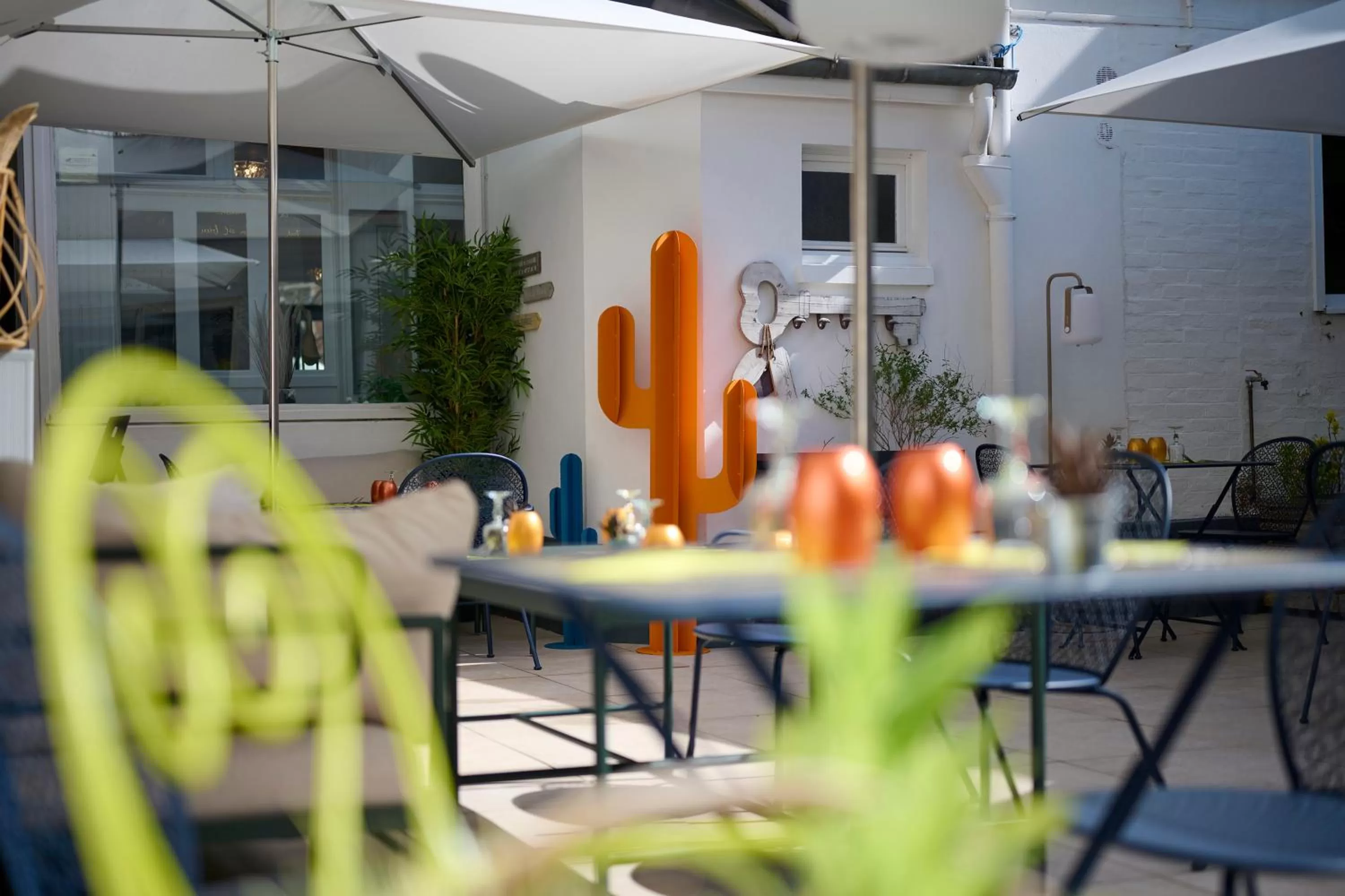 Restaurant/places to eat in The Originals Boutique, Hôtel La Colonne de Bronze, Saint-Valéry-sur-Somme