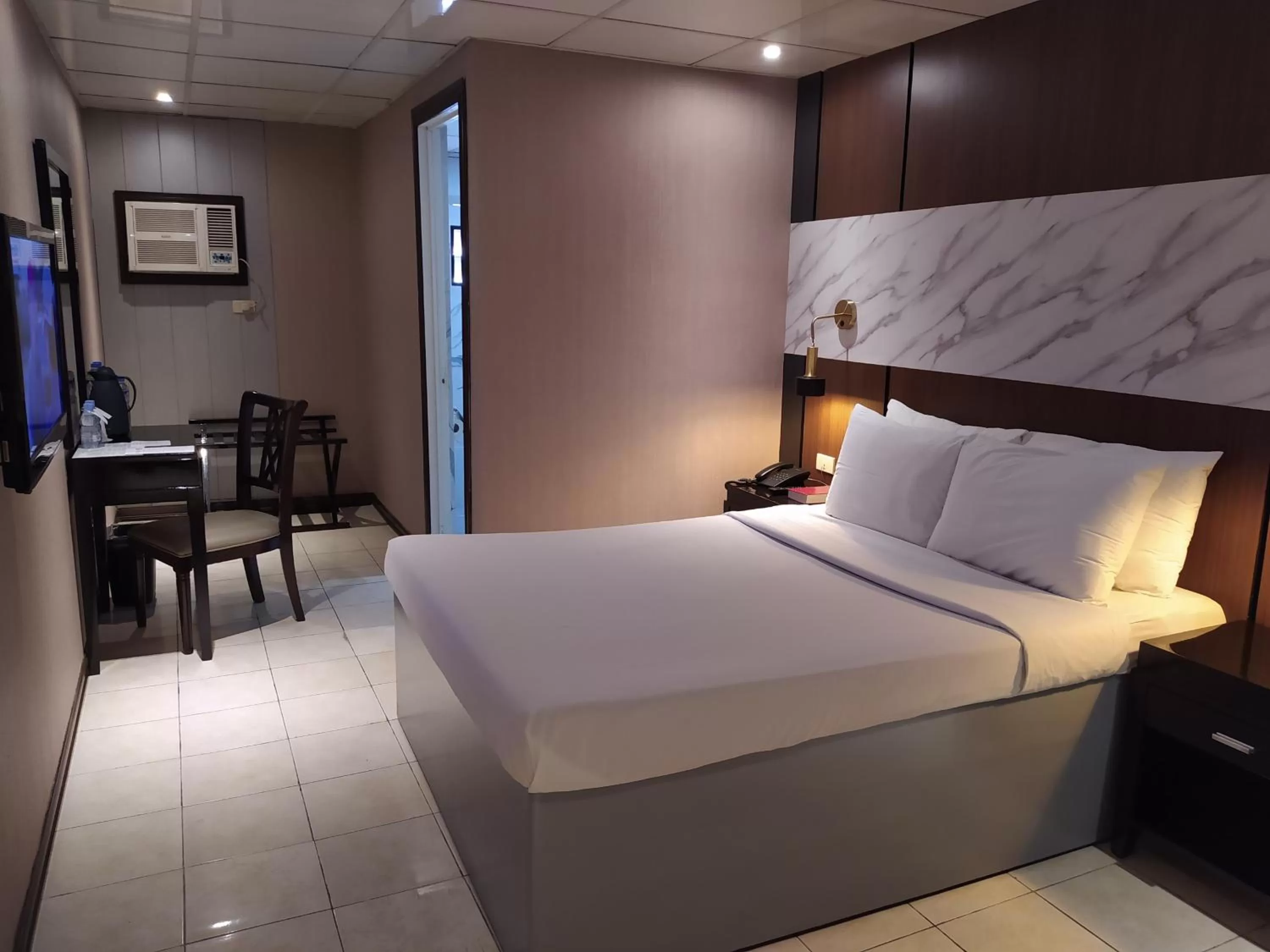 Bed in Star Plaza Hotel