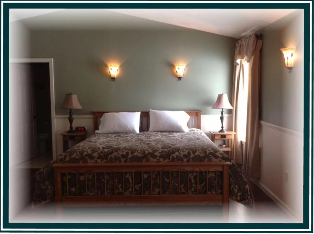 Bed in Boardwalk Inn