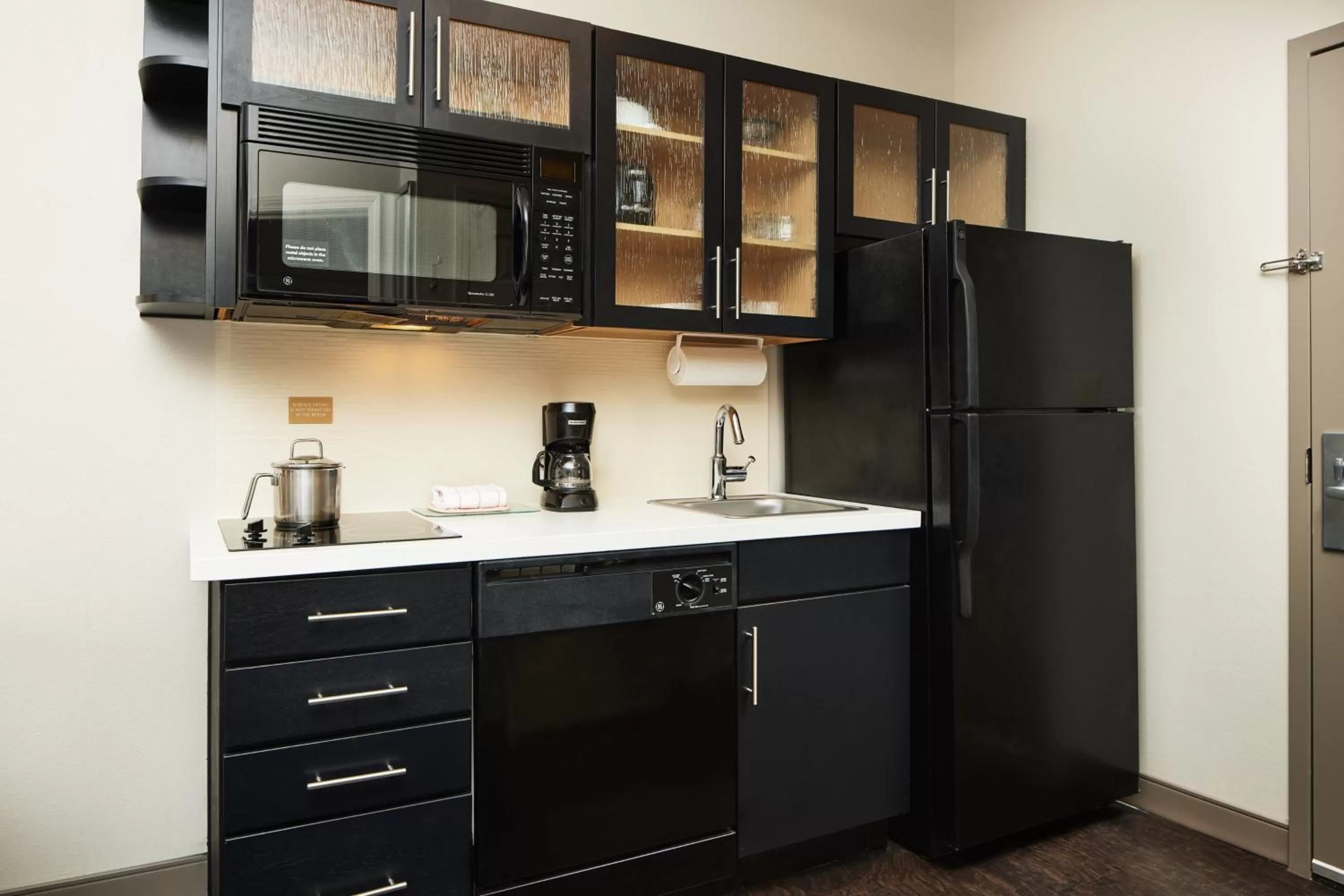 Photo of the whole room in Candlewood Suites Charleston-Northwoods by IHG