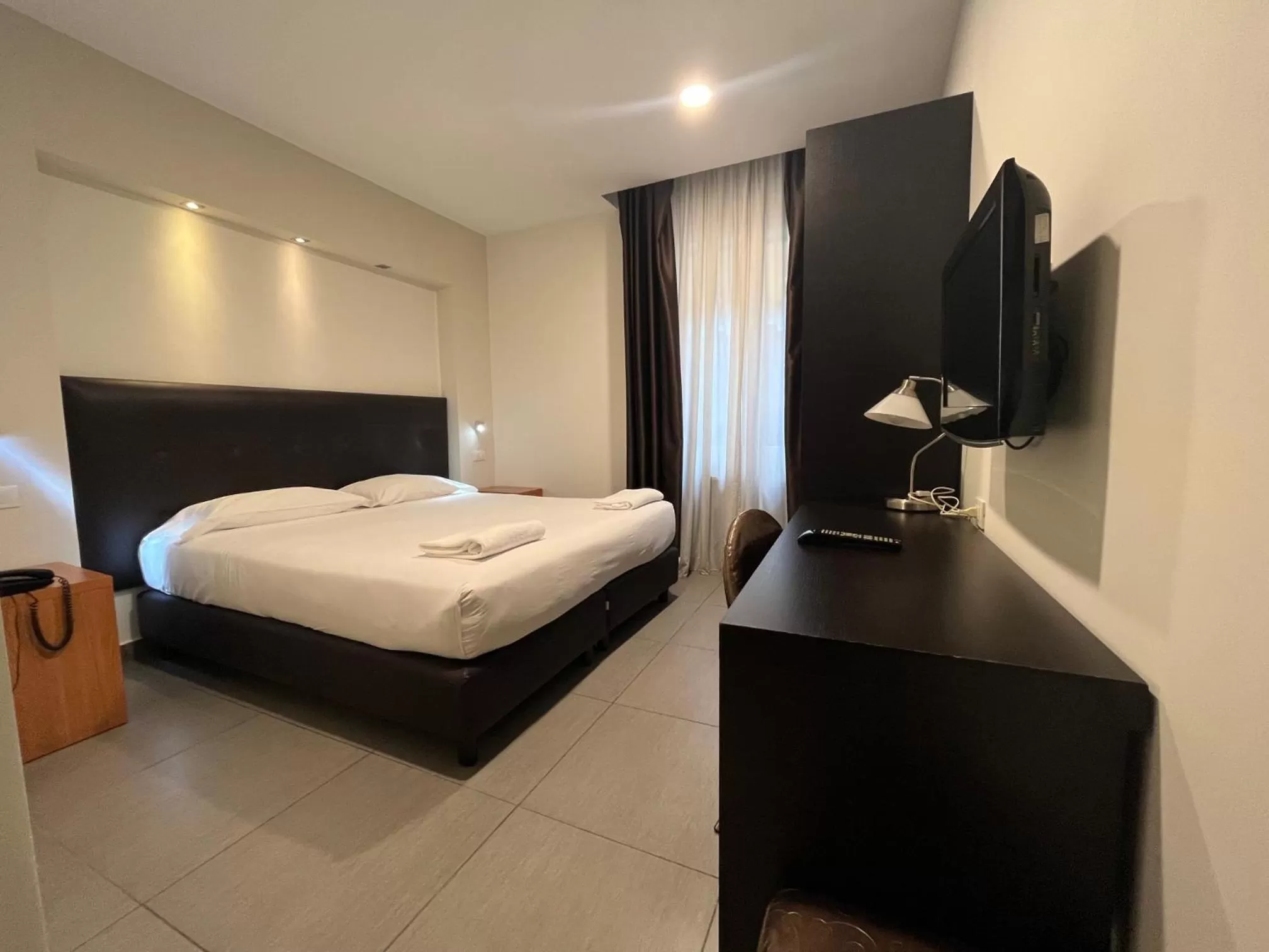 Economy Double or Twin Room in Napolit'amo Hotel Medina