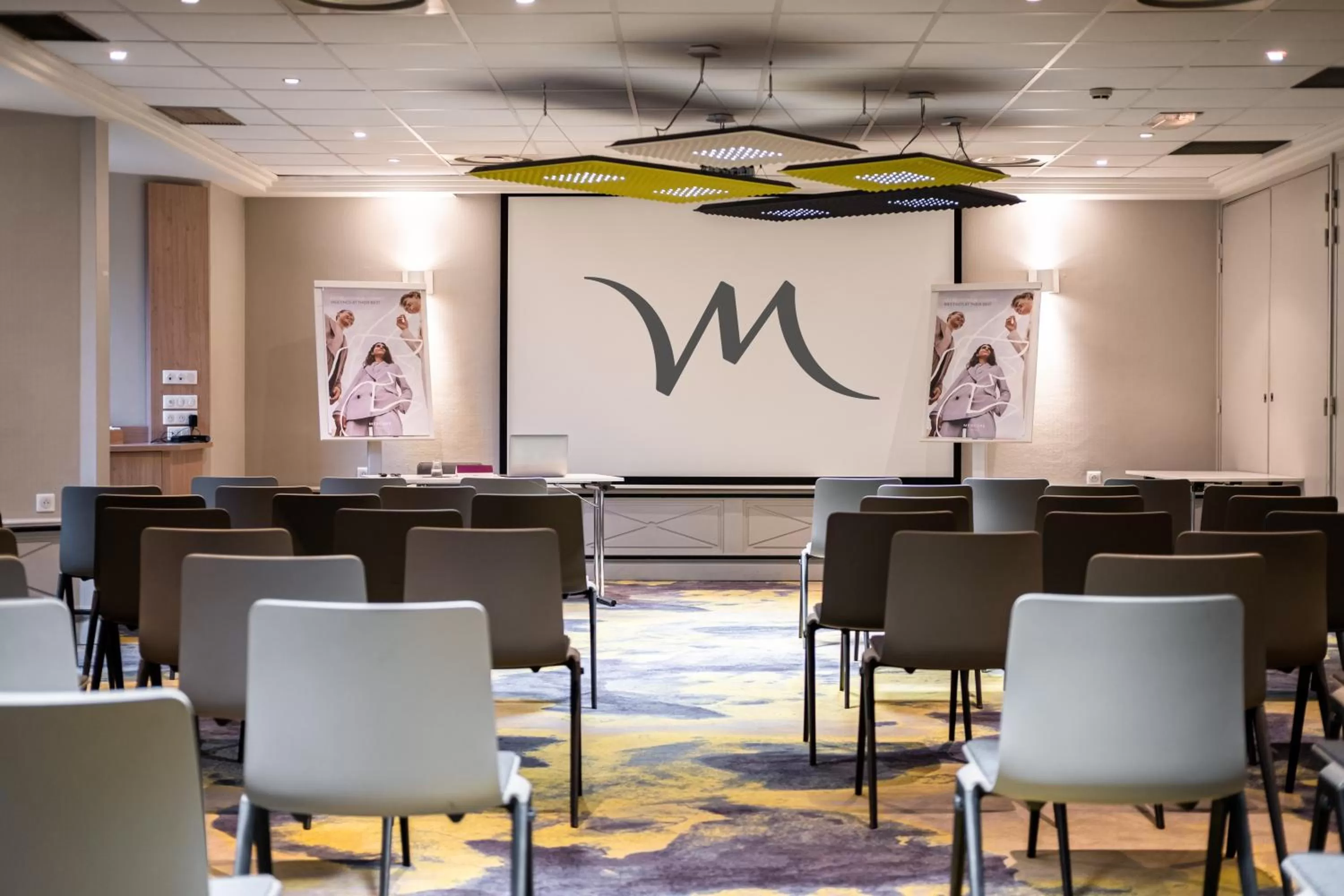 Meeting/conference room in Mercure Grenoble Meylan