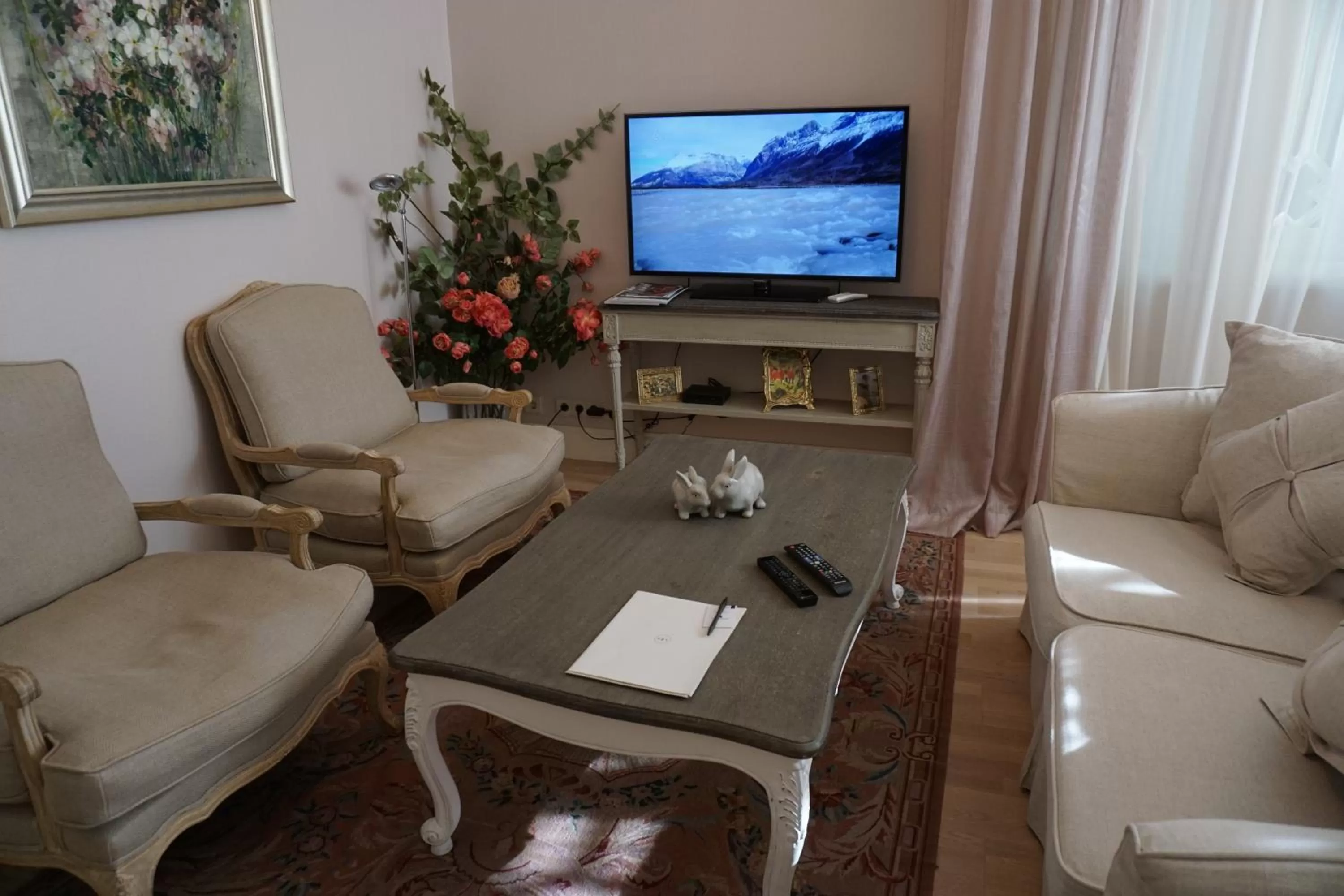 TV and multimedia in Wooden Villa APARTMENTS