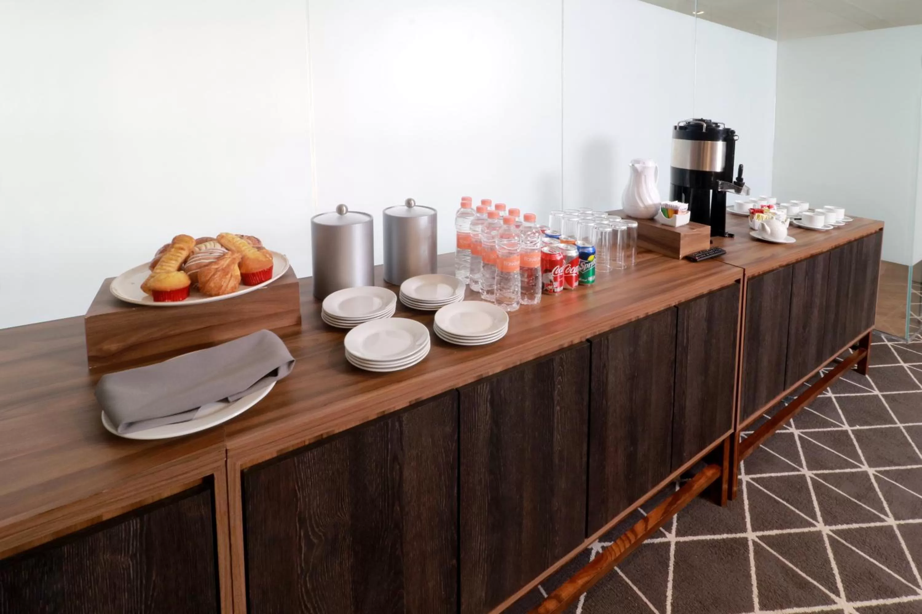 Meeting/conference room in Holiday Inn & Suites Monterrey Apodaca Zona Airport, an IHG hotel