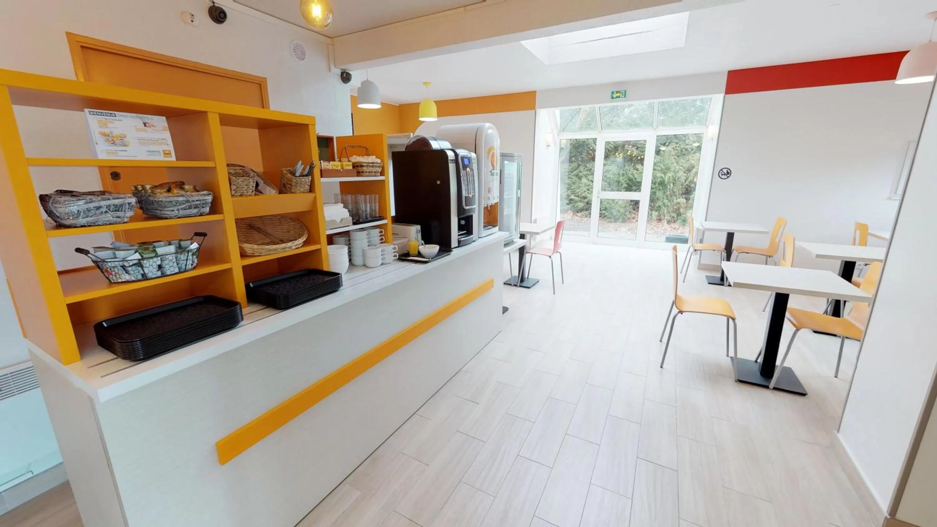 Buffet breakfast in Première Classe Reims Ouest - Tinqueux