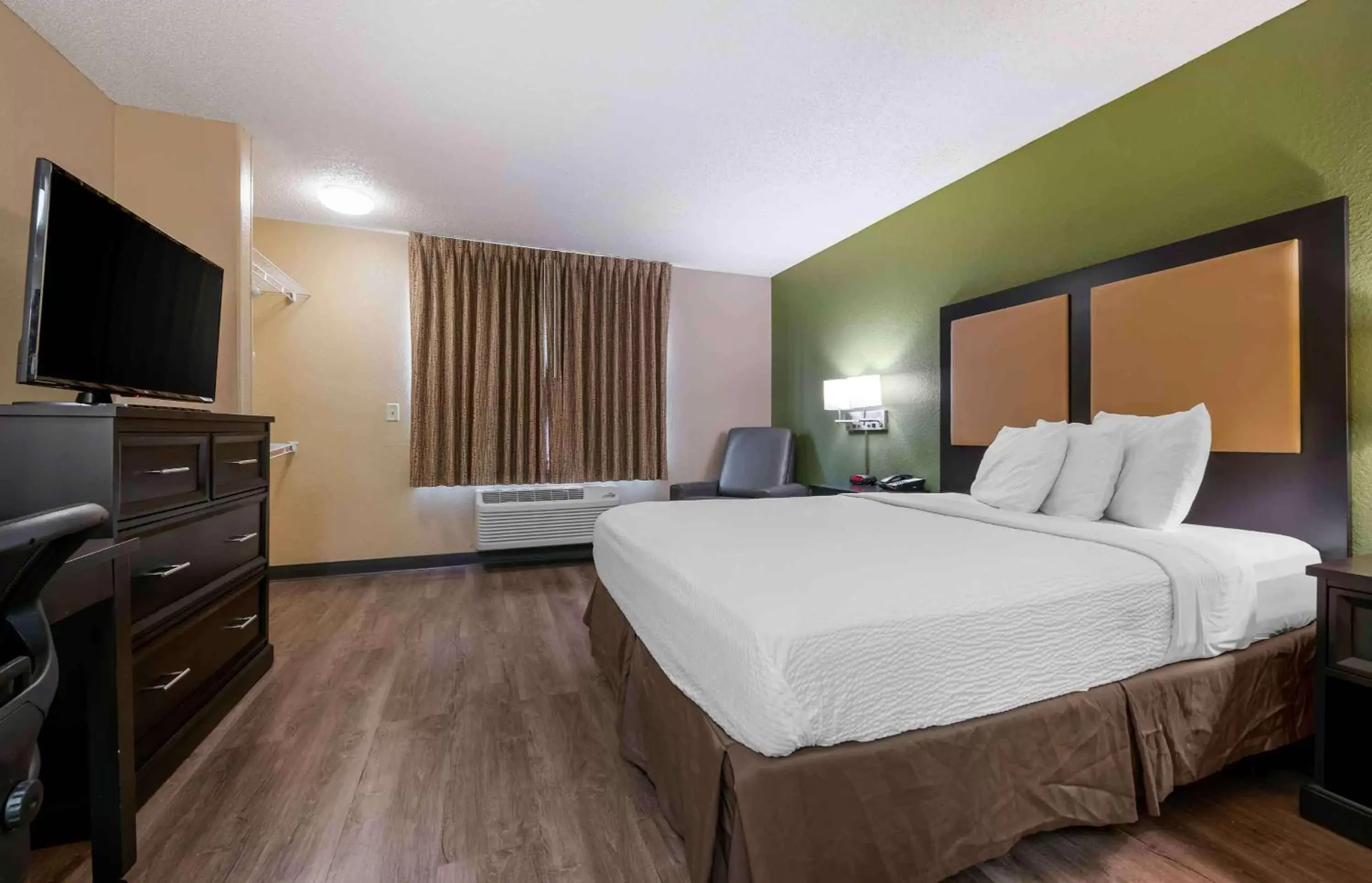 Queen Studio - Disability Access/Non-Smoking in Extended Stay America Suites - Orlando - Convention Ctr - Sports Complex Queen Studio - Disability Access/Non-Smoking in Extended Stay America Suites - Orlando - Convention Ctr - Sports Complex