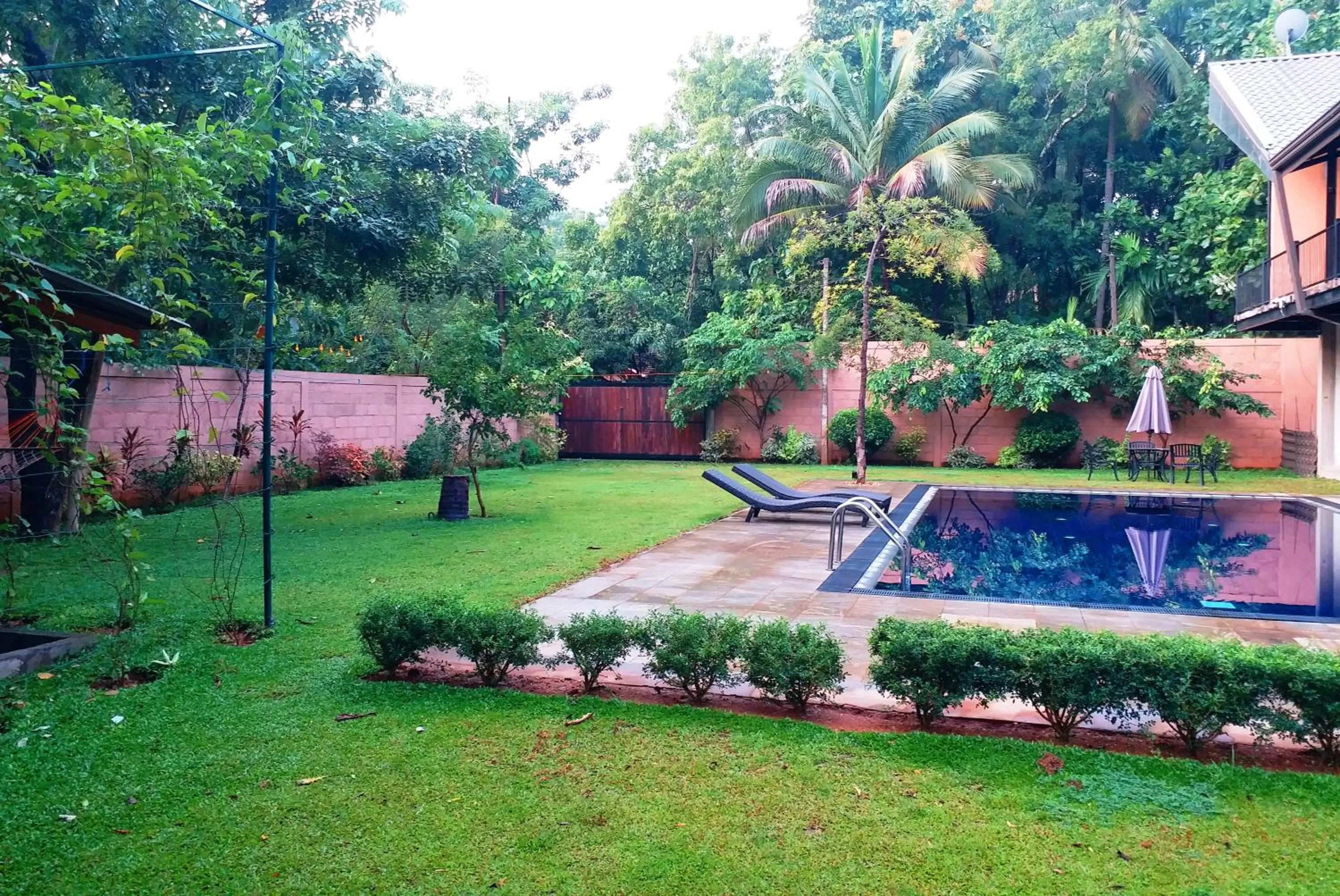 Garden, Swimming Pool in Honey Tree Polonnaruwa