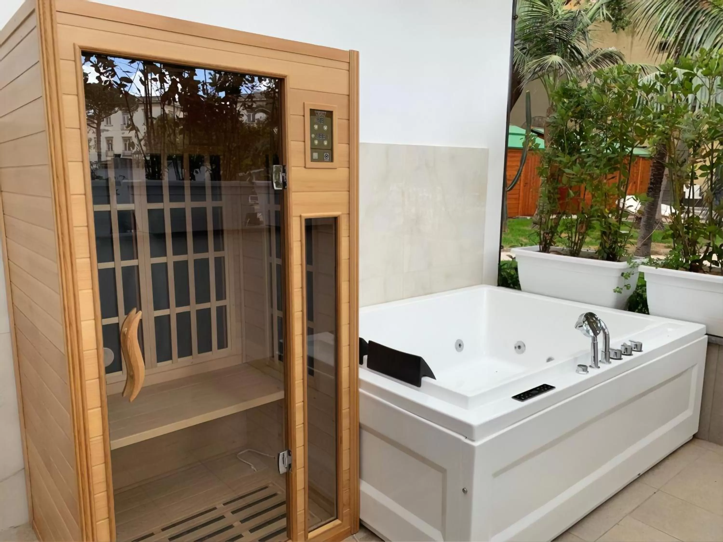 Hot Tub in Villa Elisio Hotel & Spa