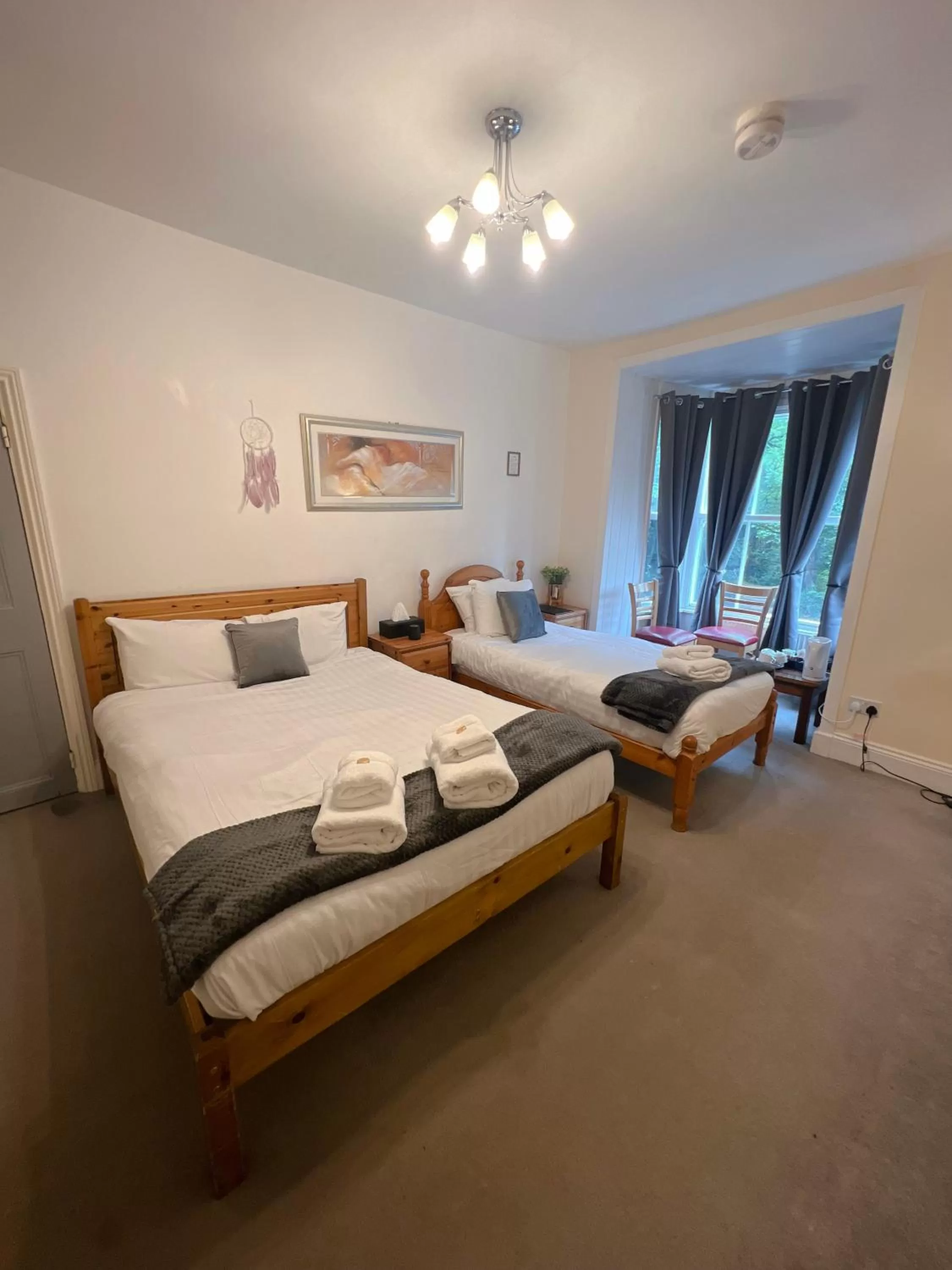 Photo of the whole room, Bed in Stone Lodge