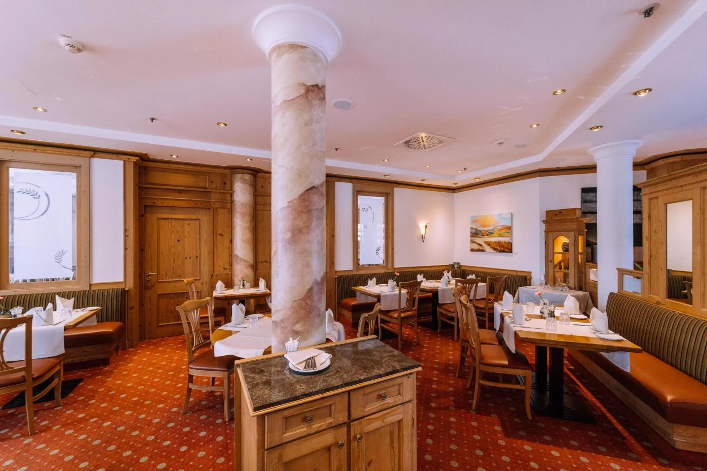 Restaurant/places to eat in Atomis Hotel Munich Airport by Mercure