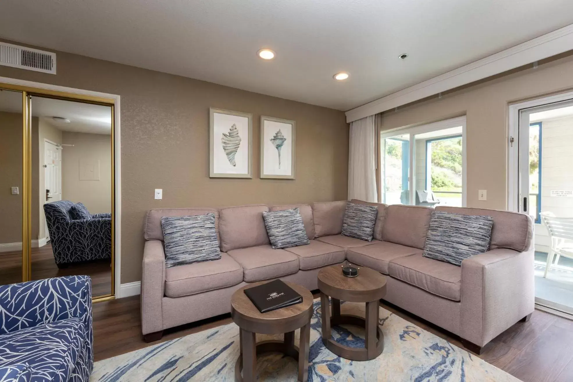 Two-Bedroom Suite in Capistrano SurfSide Inn Two-Bedroom Suite in Capistrano SurfSide Inn