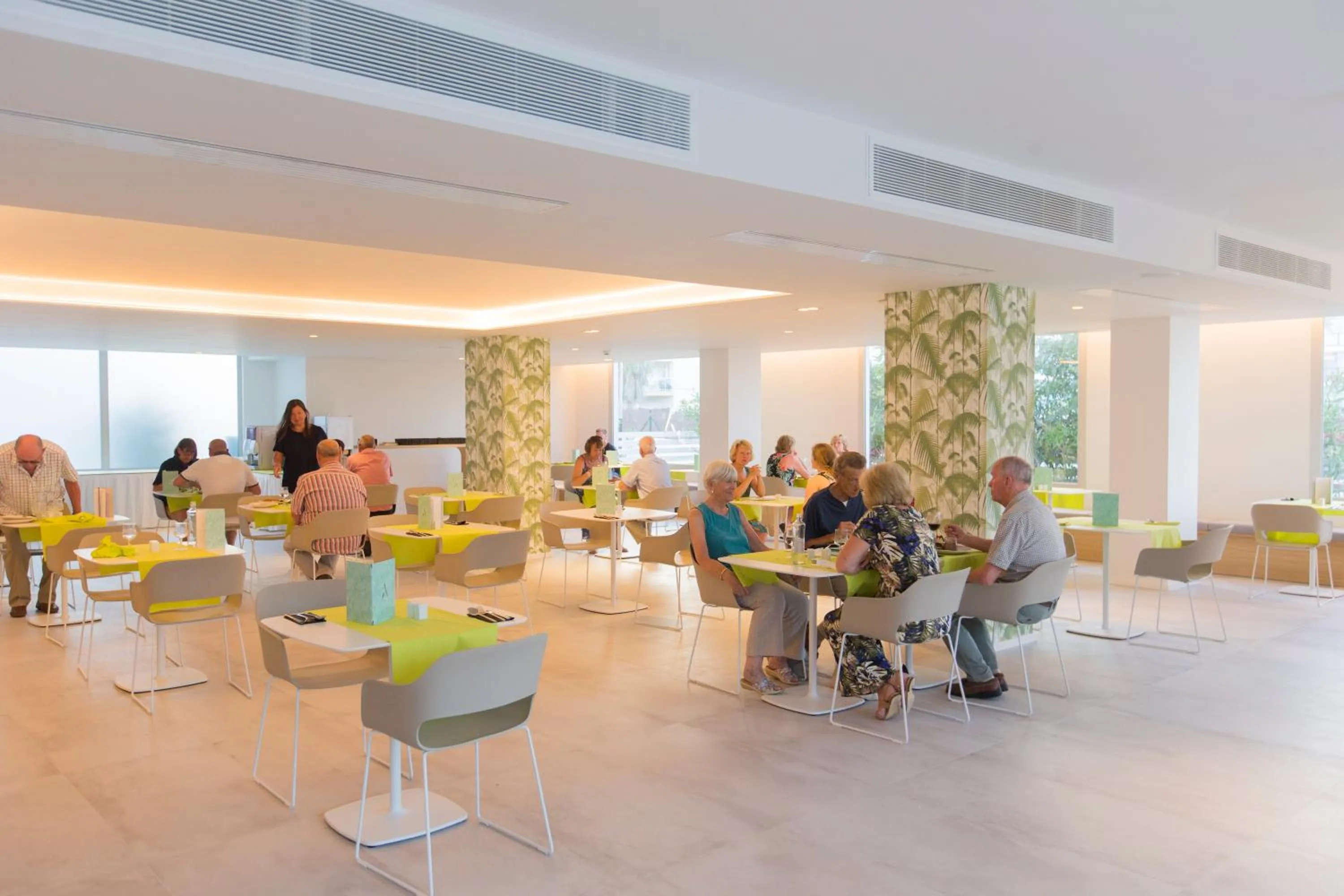 Restaurant/places to eat in Hotel Anfora Ibiza