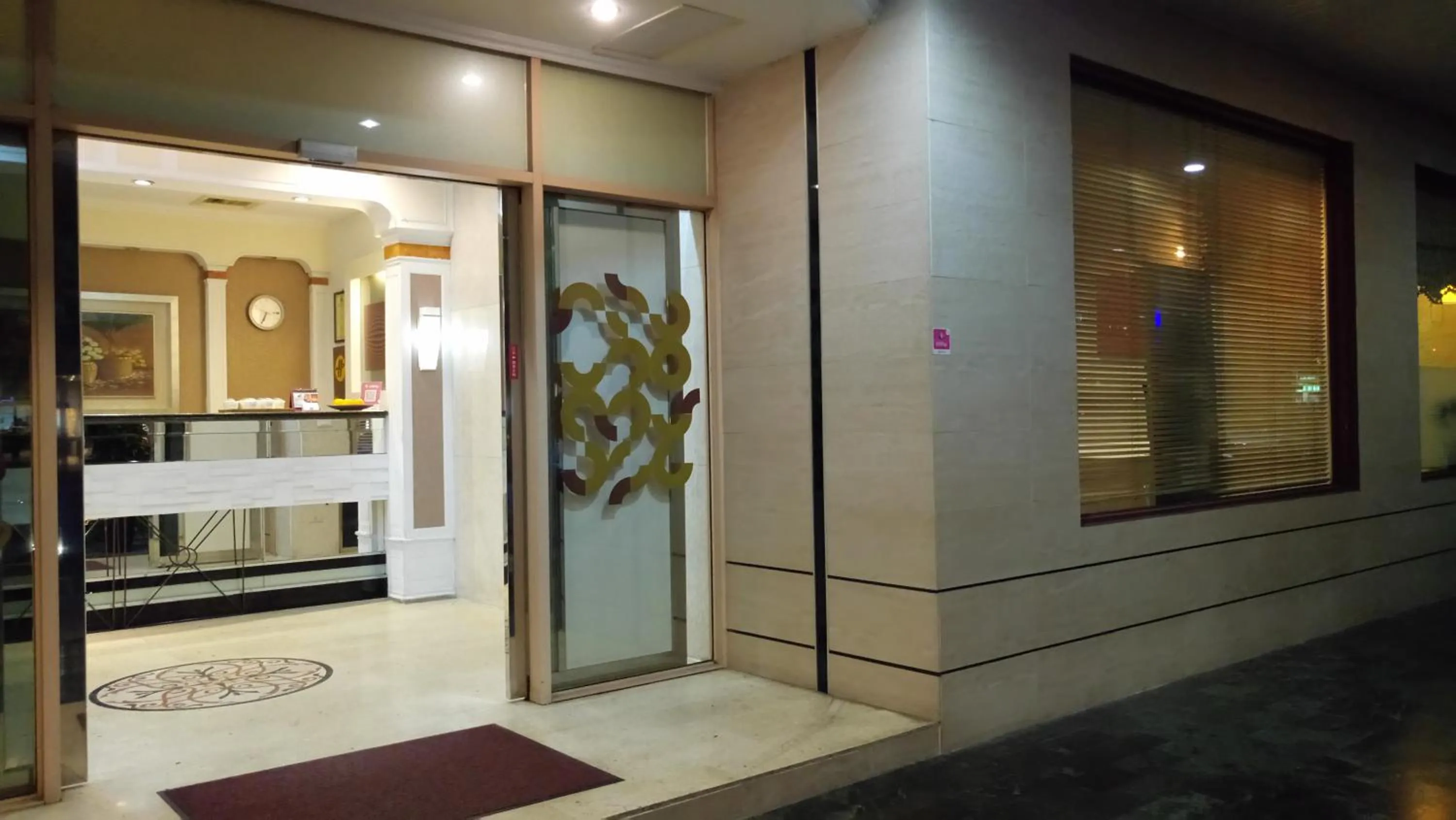 Facade/entrance in 苓雅大飯店 Lingyea Hotel