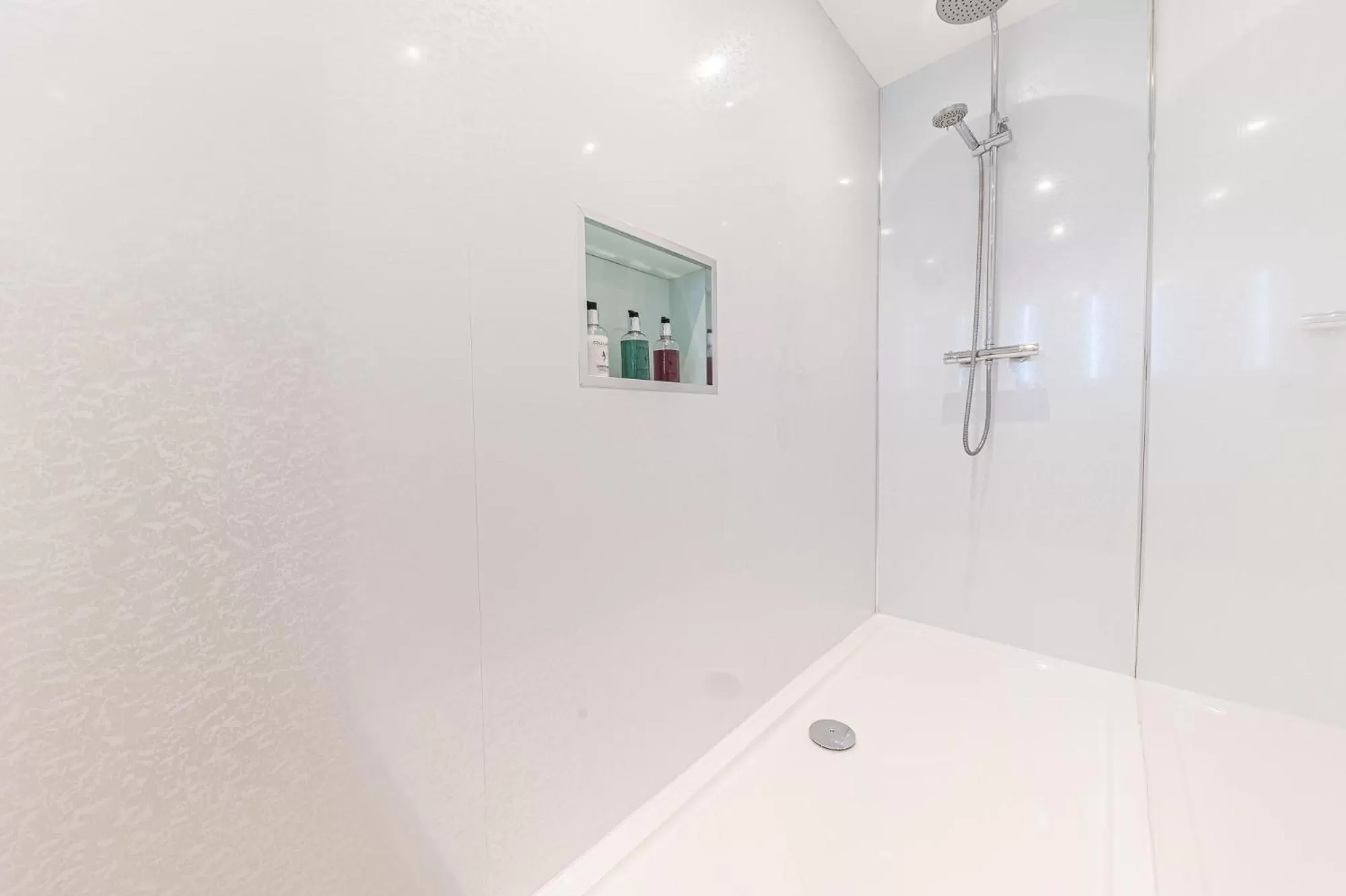 Standard King Room in The Pheasant Inn