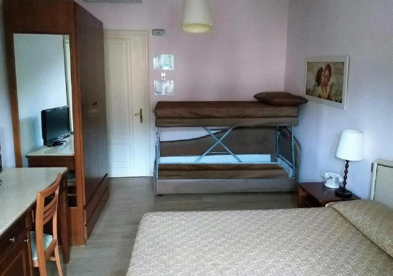 Family Room in Grand Hotel Regina Salsomaggiore Family Room in Grand Hotel Regina Salsomaggiore