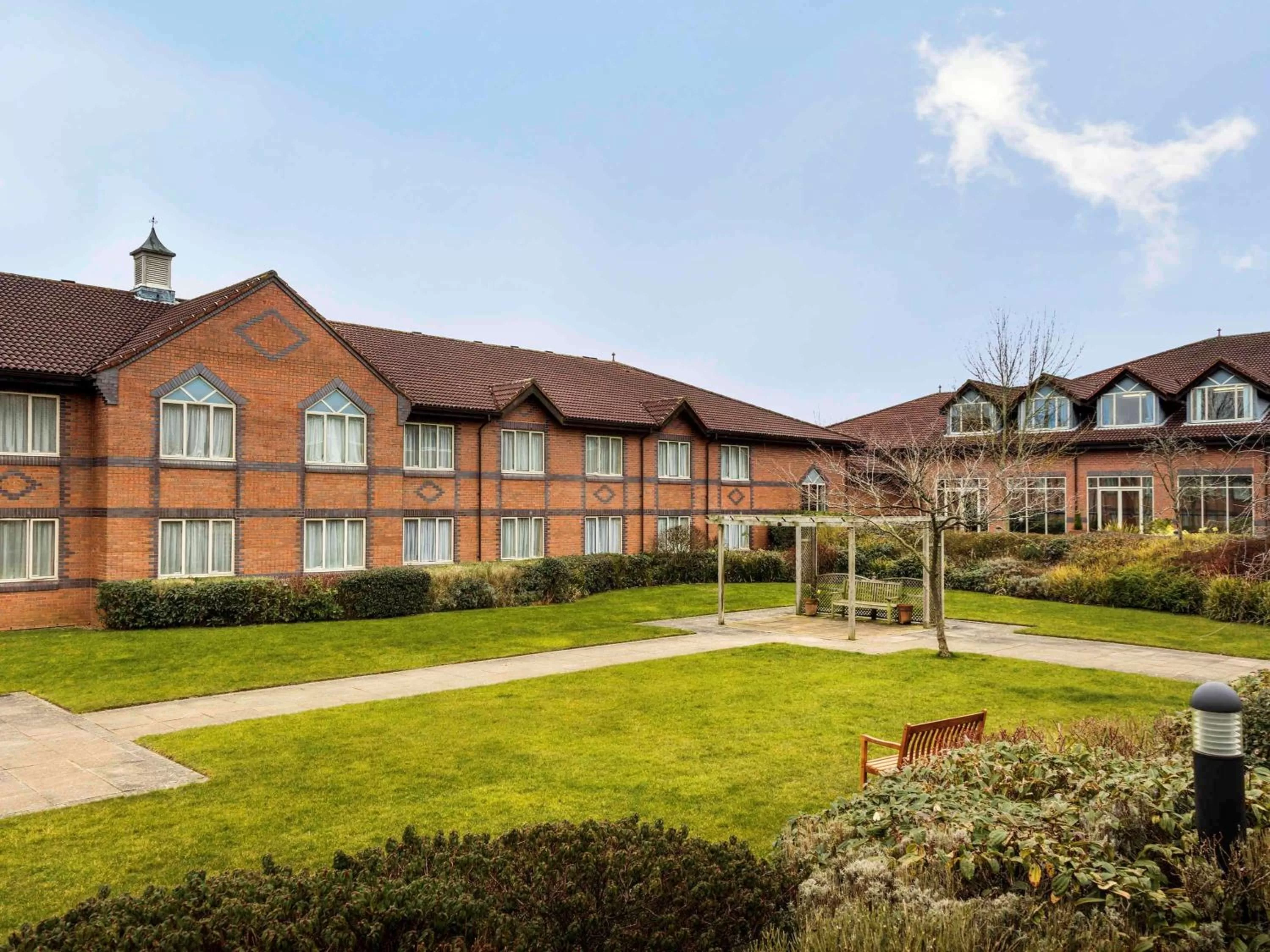 Property building in Mercure Daventry Court Hotel