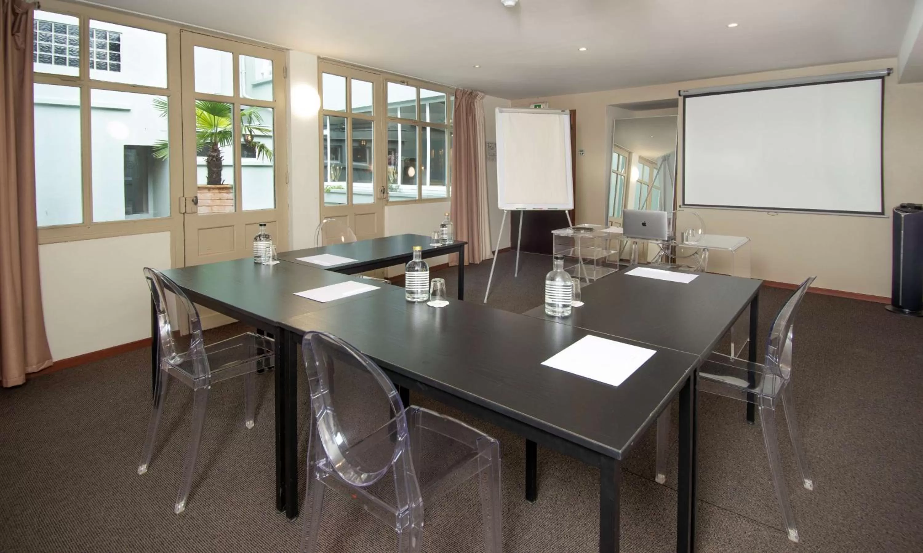 Meeting/conference room in Best Western Plus Hotel Kregenn