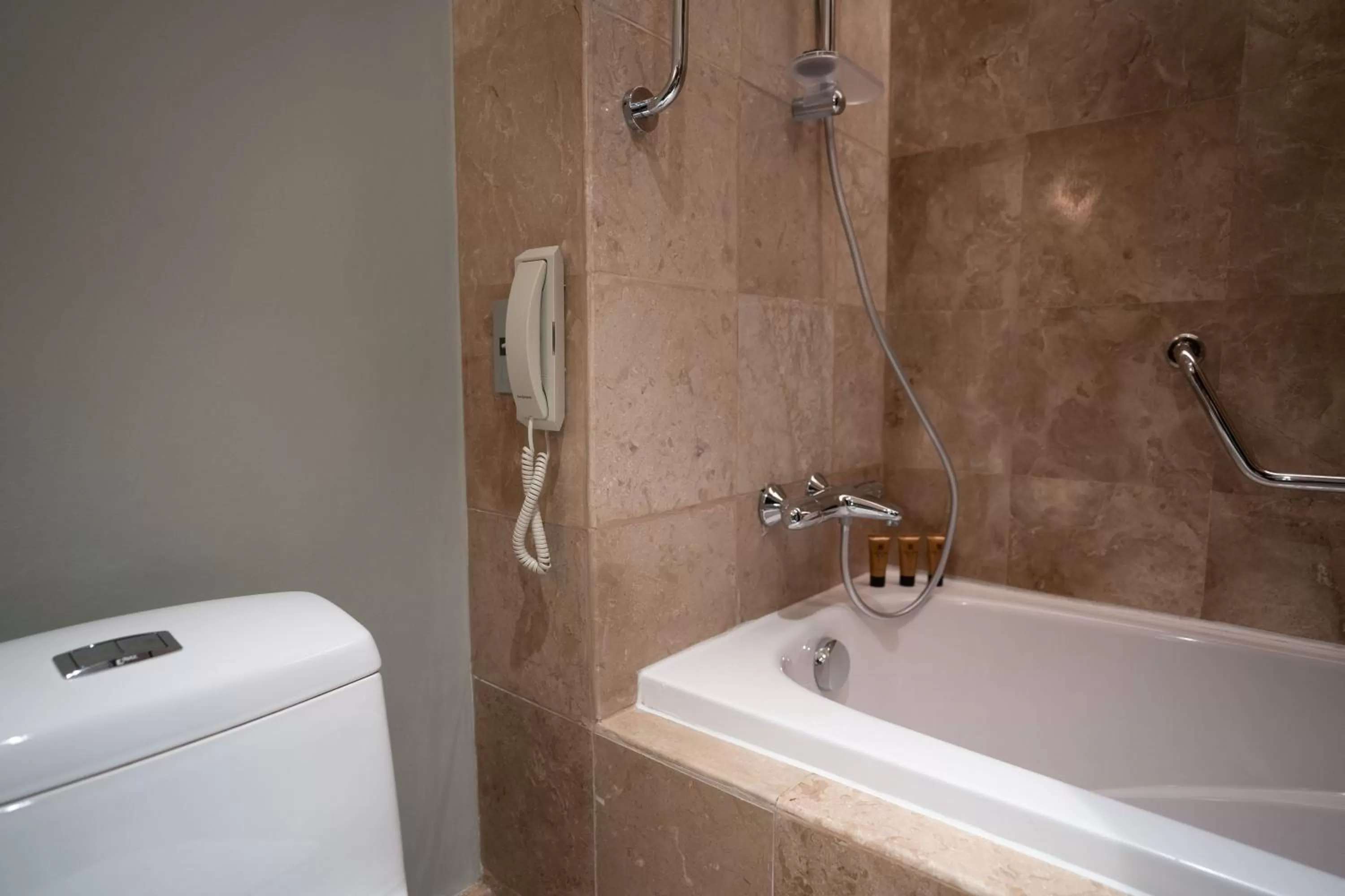 Bathroom in Marco Polo Plaza Cebu