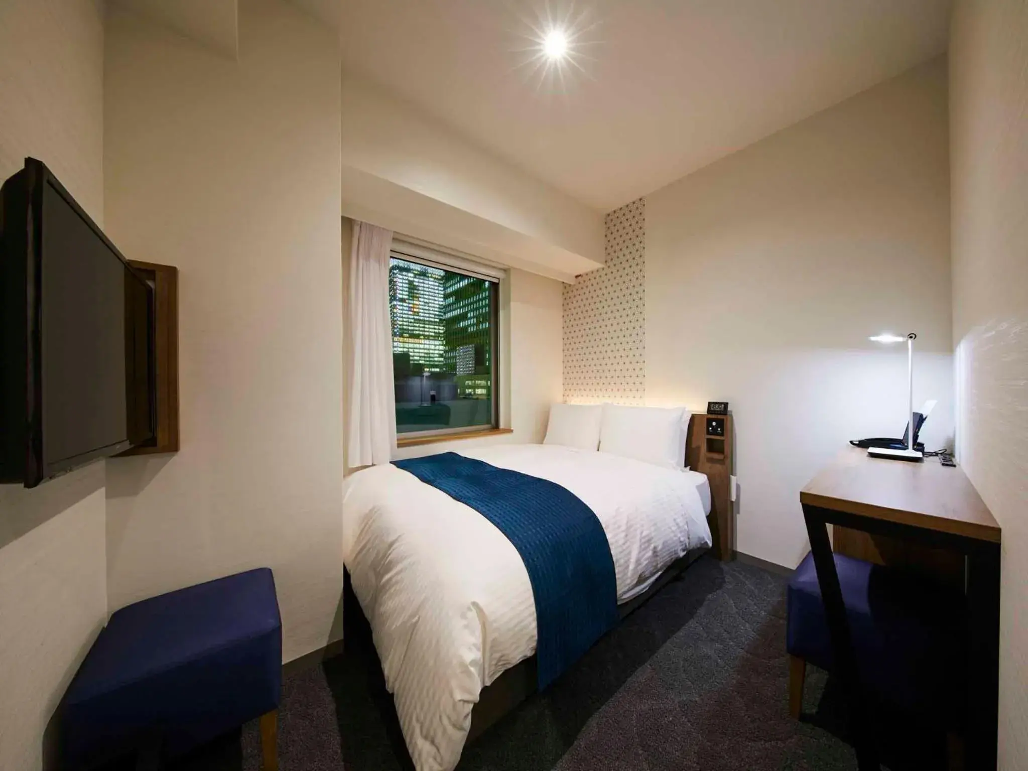 moderate Double Room with Desk - Non-Smoking in Hotel Intergate Tokyo Kyobashi moderate Double Room with Desk - Non-Smoking in Hotel Intergate Tokyo Kyobashi