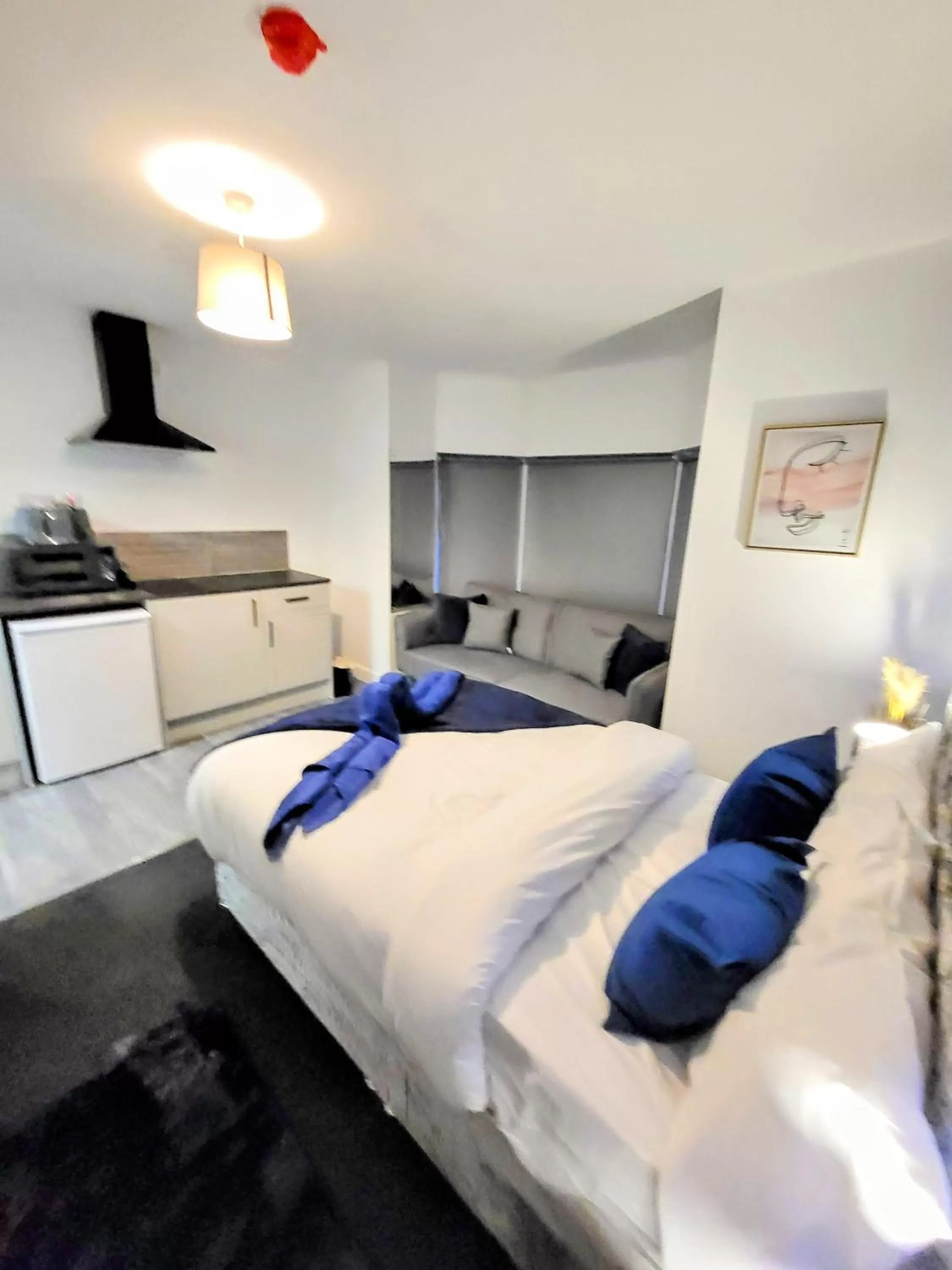 Bed in Burford Road - Stay. Sleep. Rest.