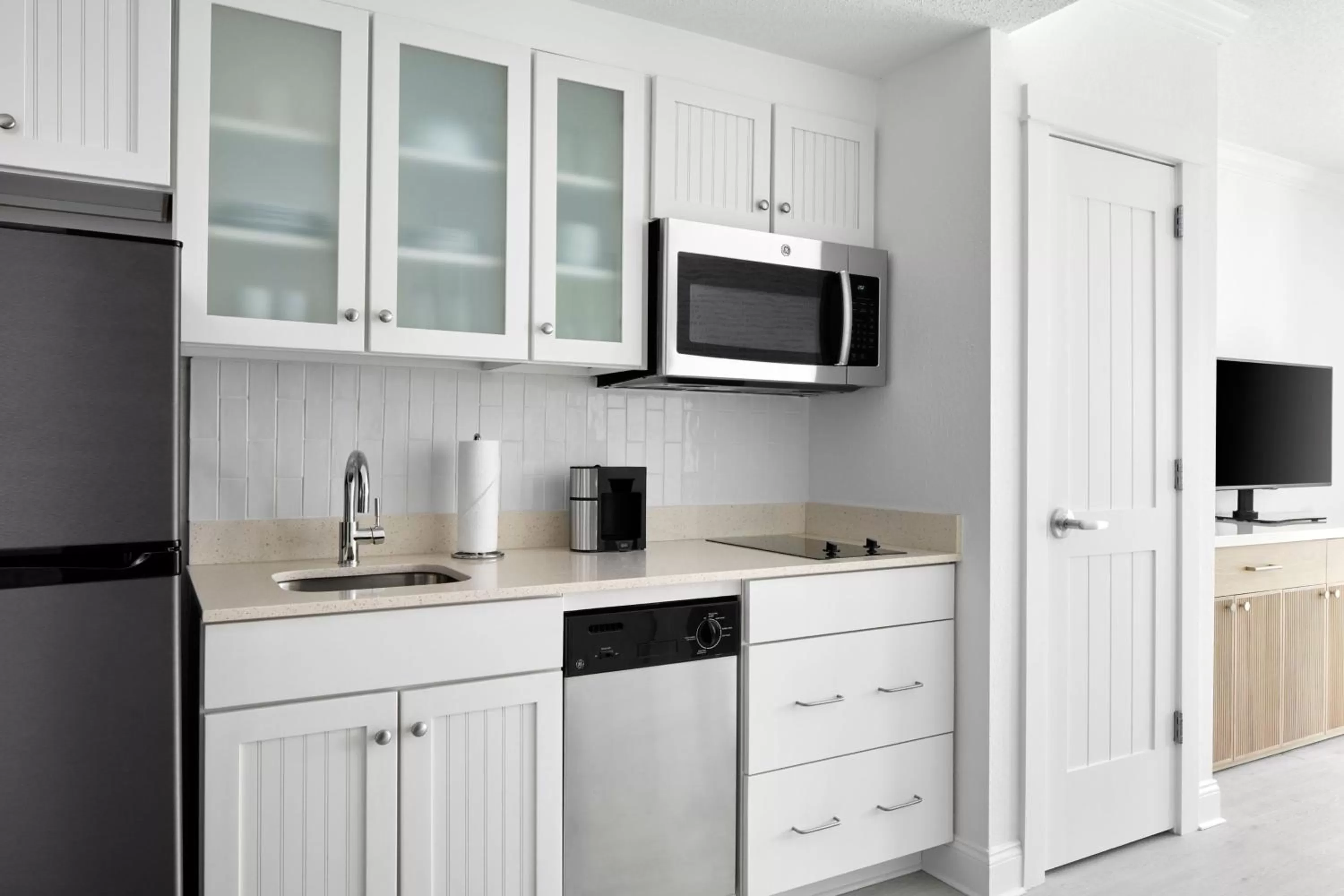 Kitchen or kitchenette in Bethany Beach Ocean Suites Residence Inn by Marriott