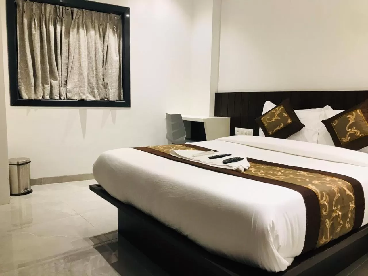 Bed in Hotel Flora Suites - Fort