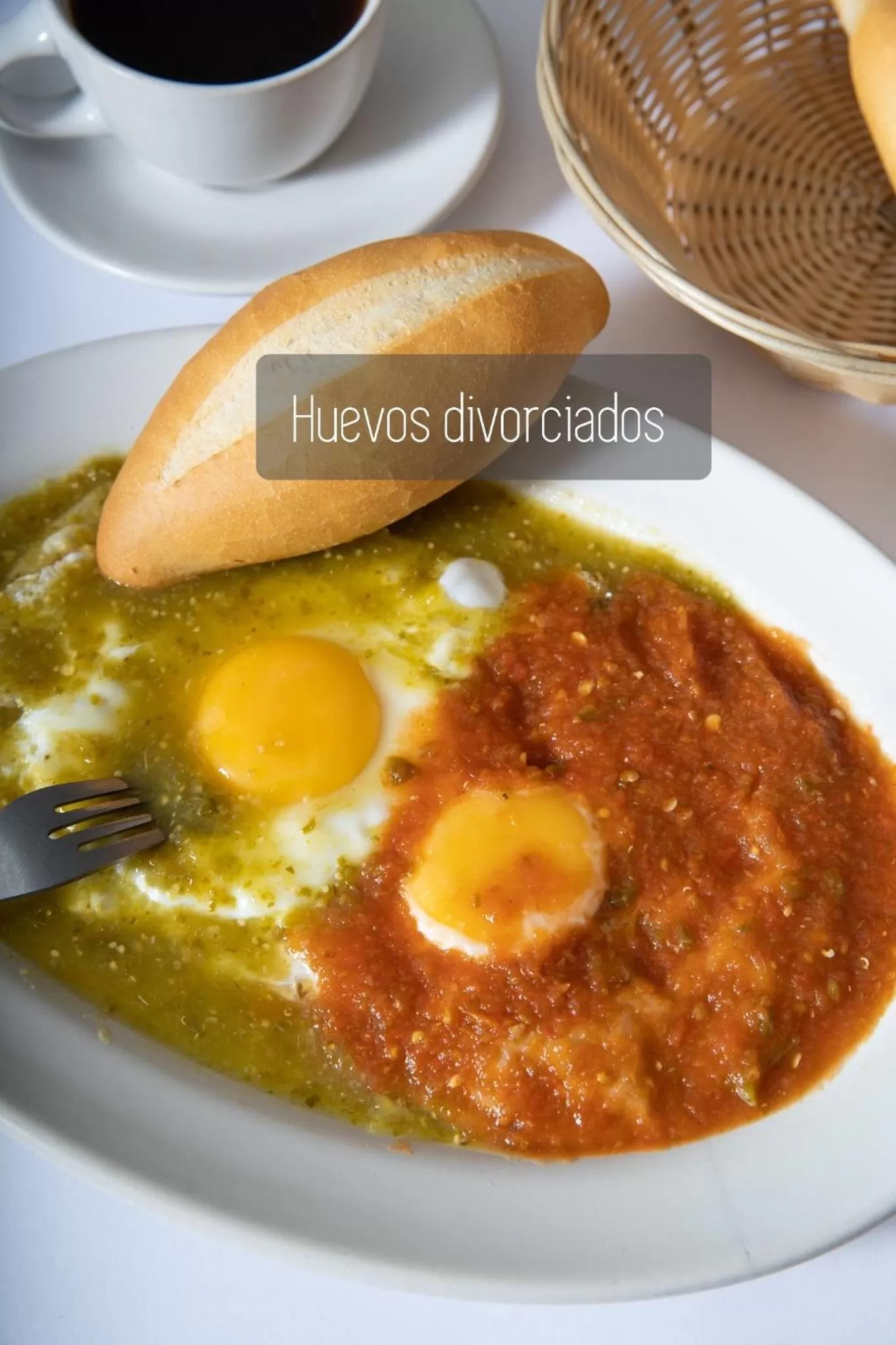 Restaurant/places to eat in Hotel Roble