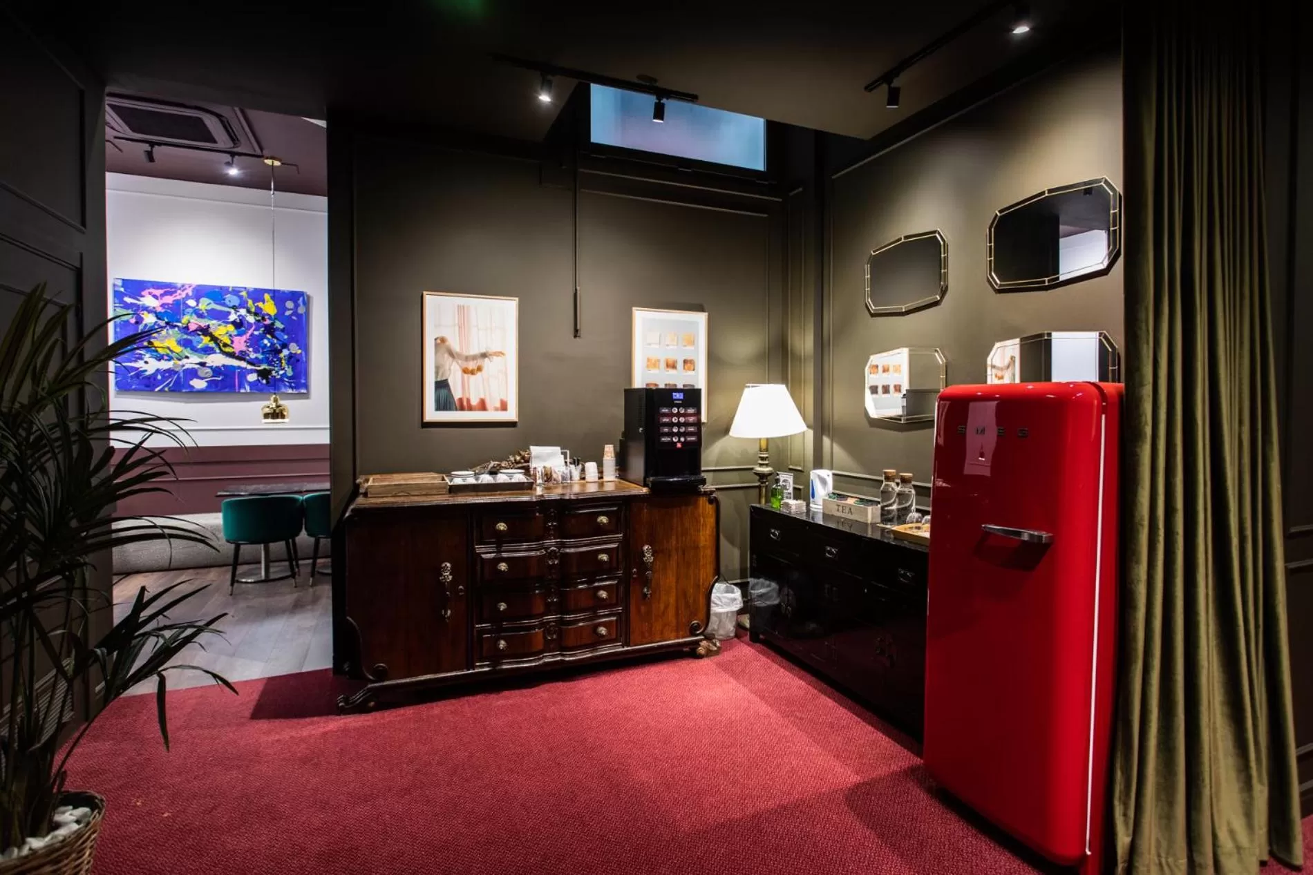 Coffee/tea facilities in Hotel Trueba